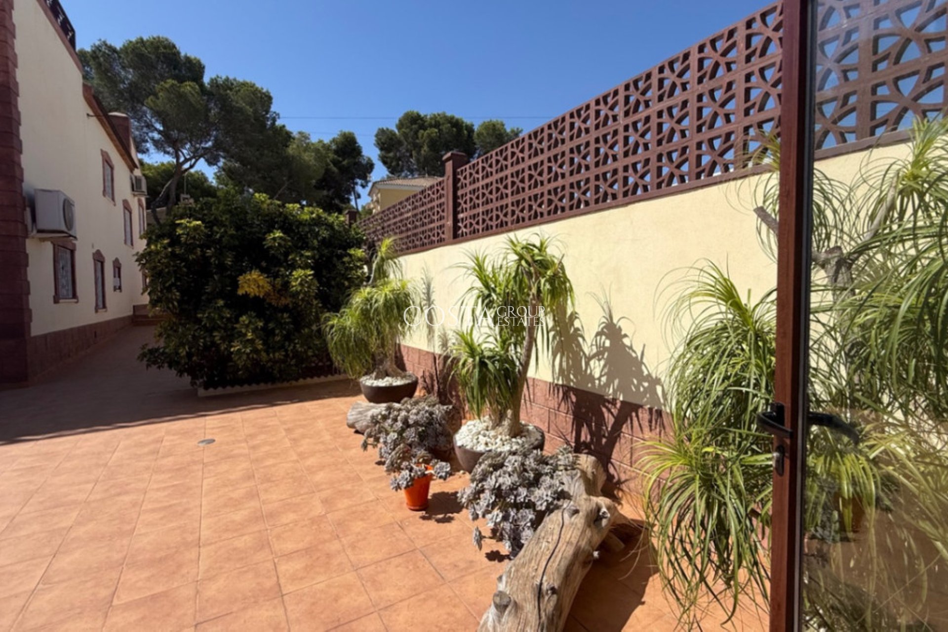 Herverkoop - Villa -
Torrevieja - Torrevieja Centro