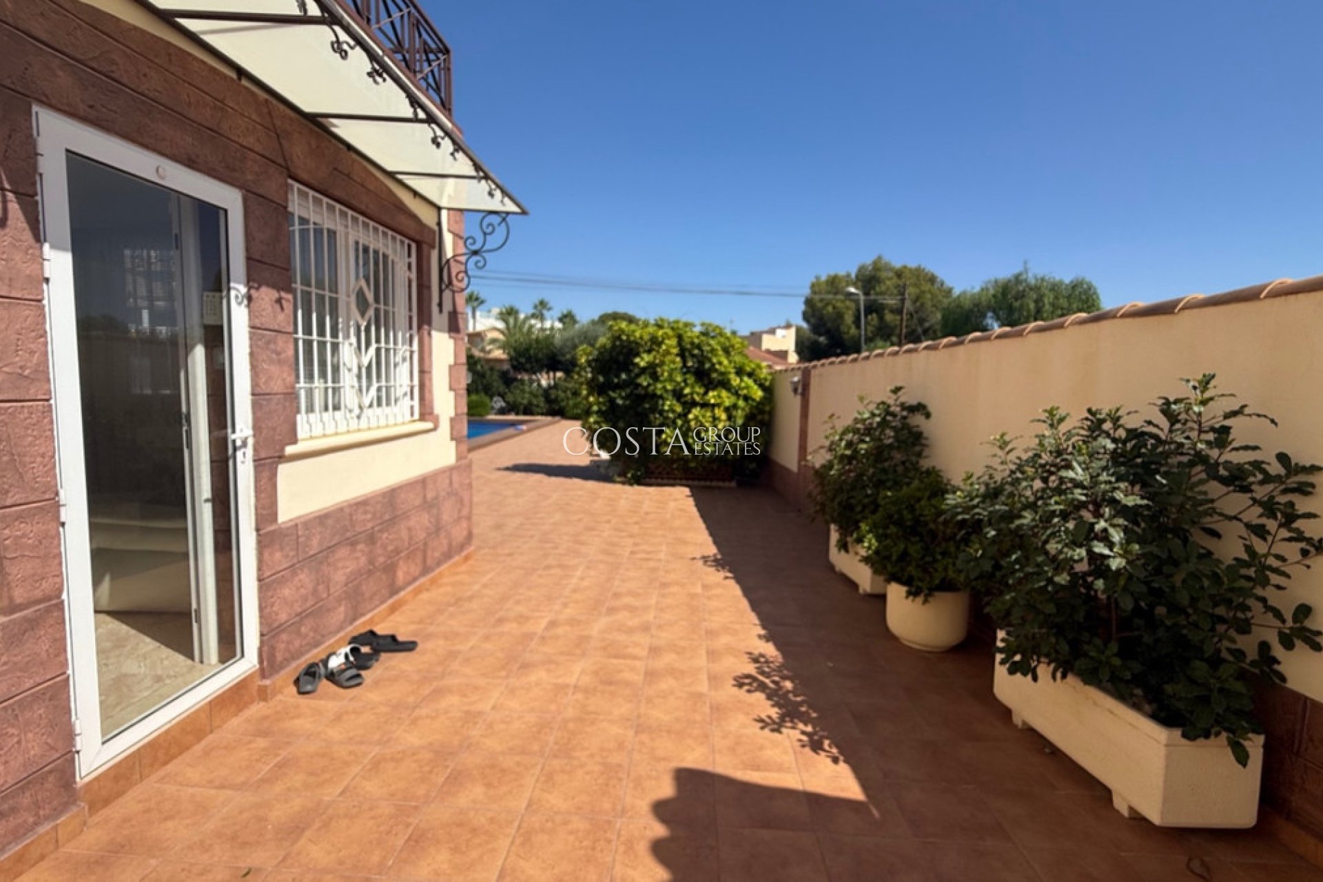 Herverkoop - Villa -
Torrevieja - Torrevieja Centro