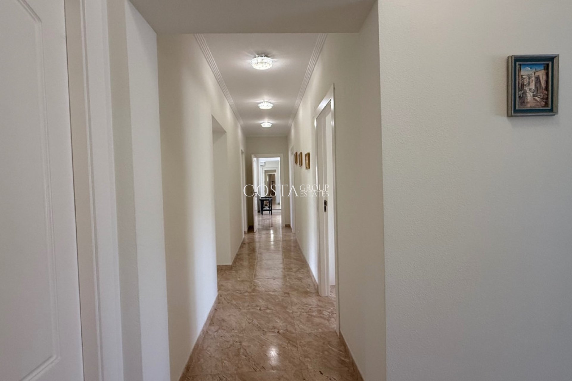 Herverkoop - Villa -
Torrevieja - Torrevieja Centro