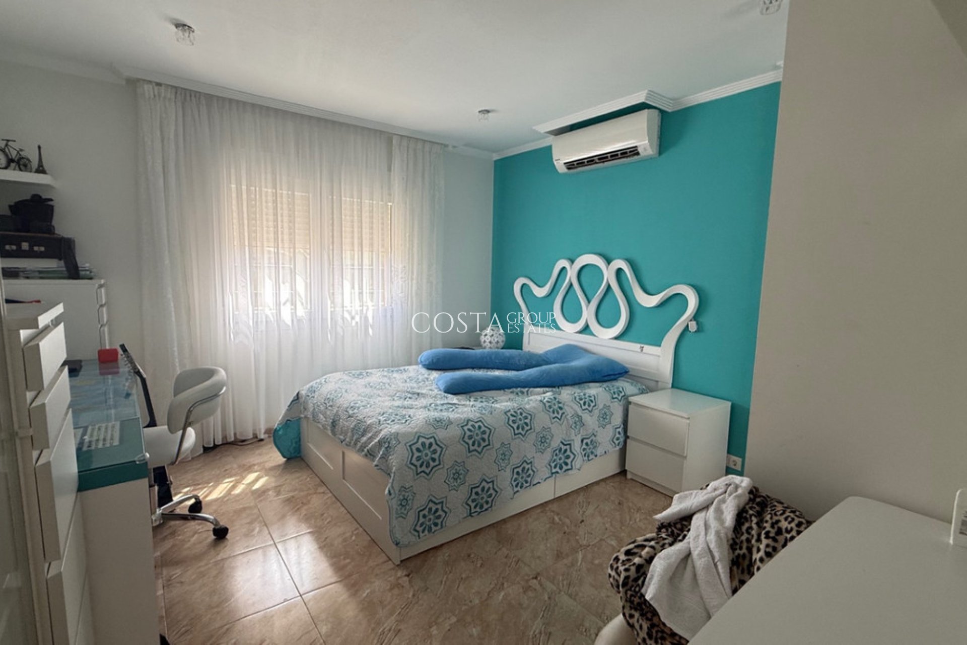 Herverkoop - Villa -
Torrevieja - Torrevieja Centro