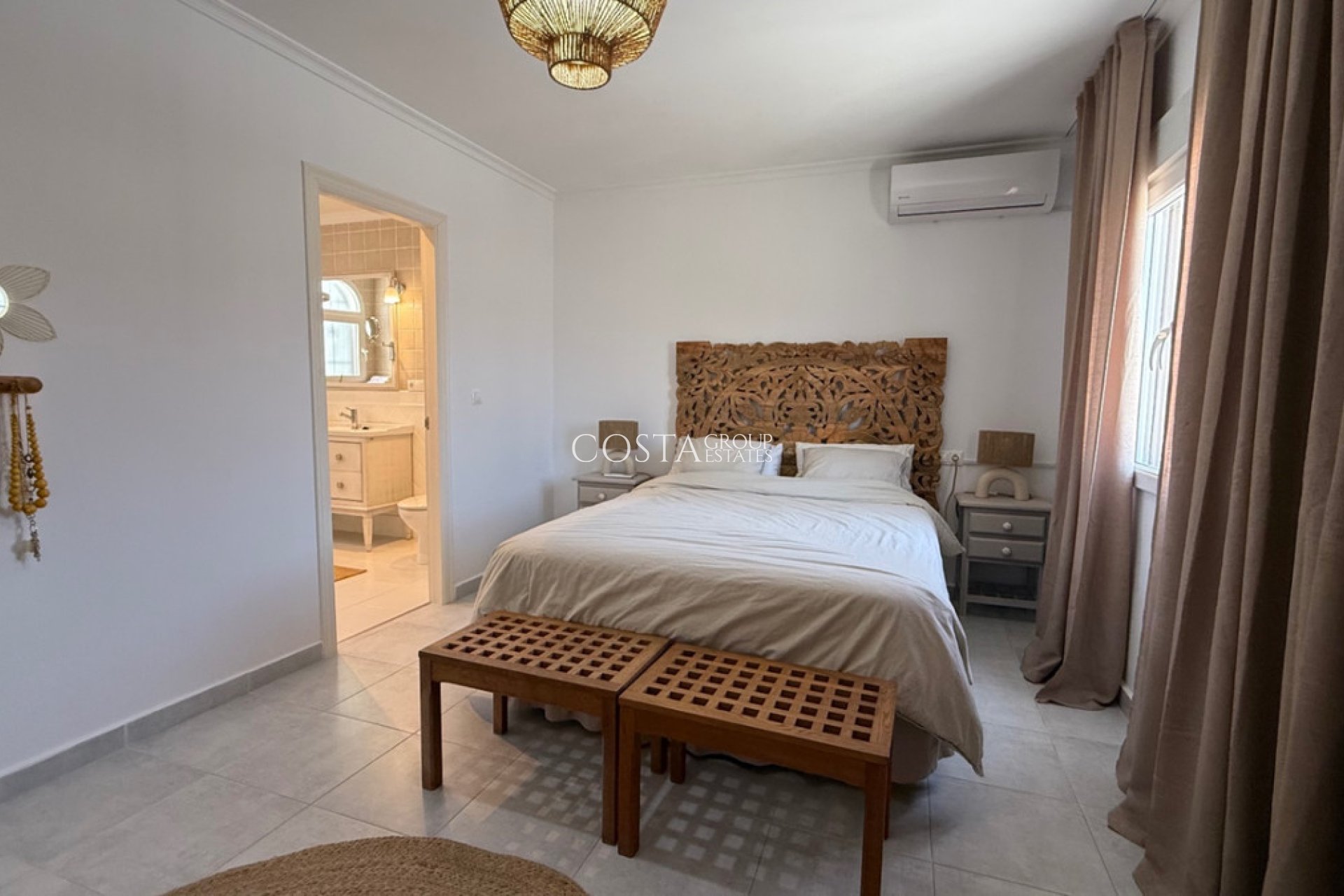 Herverkoop - Villa -
Torrevieja - Torrevieja Centro