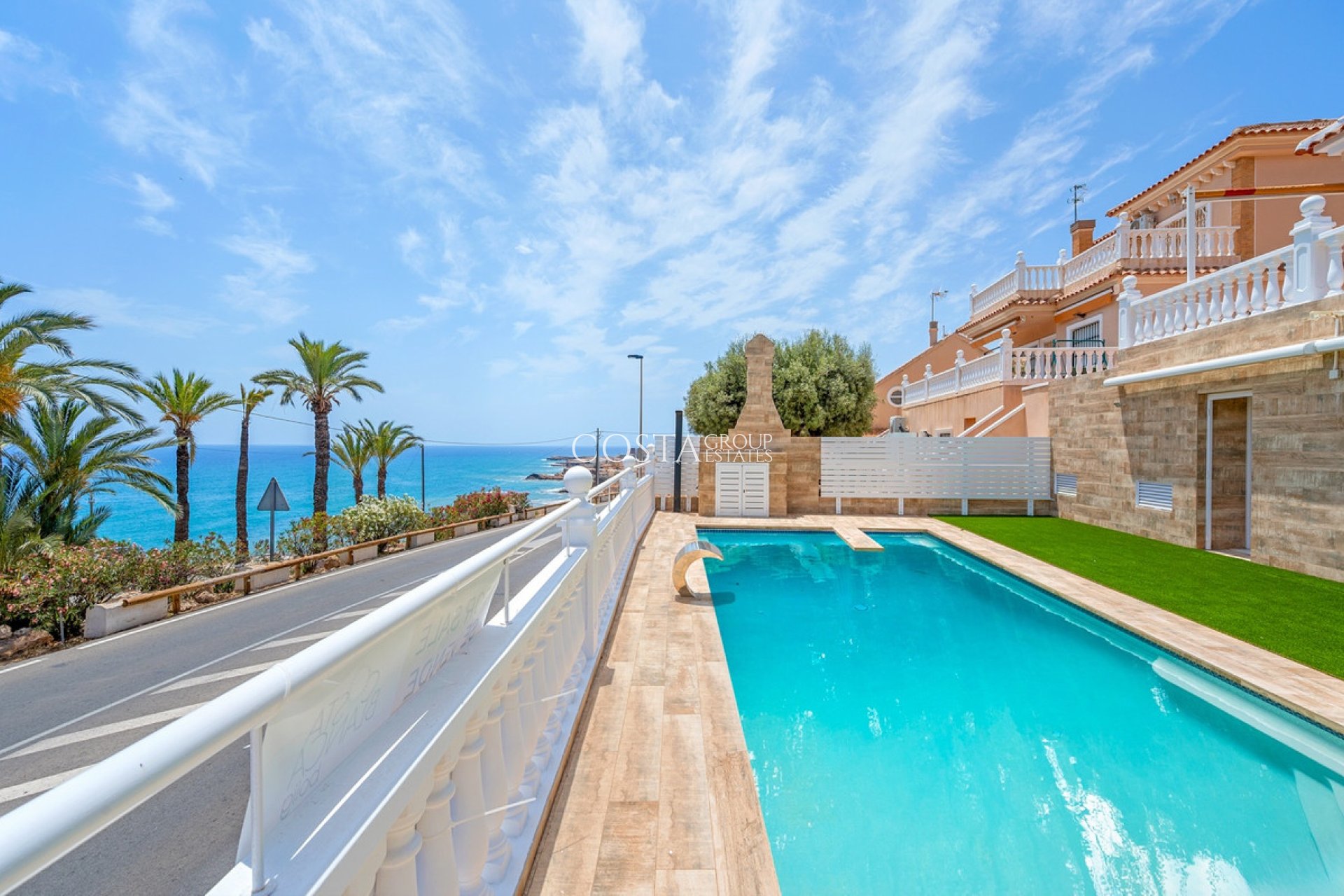 Herverkoop - Villa -
Torrevieja - Torrevieja Centro