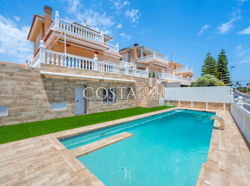 Herverkoop - Villa -
Torrevieja - Torrevieja Centro