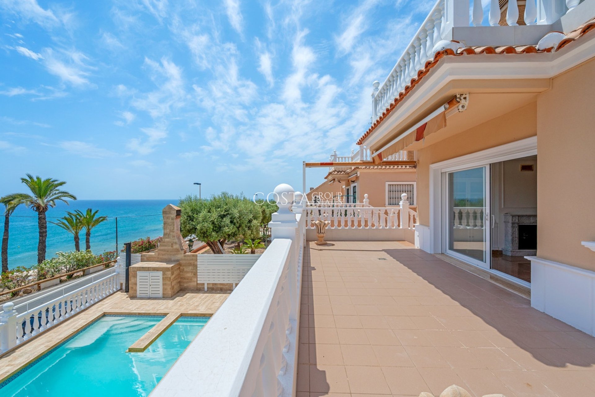 Herverkoop - Villa -
Torrevieja - Torrevieja Centro