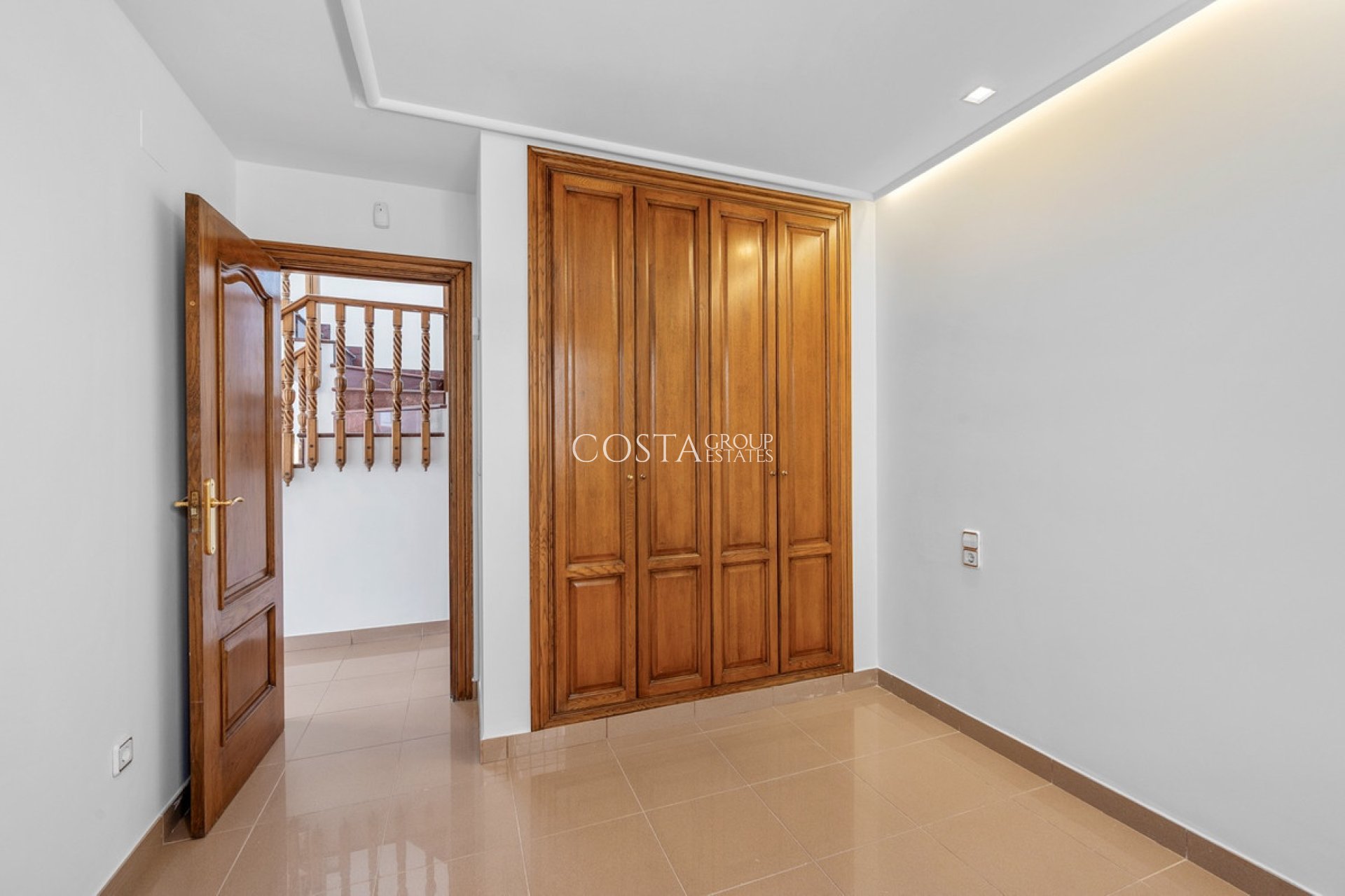 Herverkoop - Villa -
Torrevieja - Torrevieja Centro