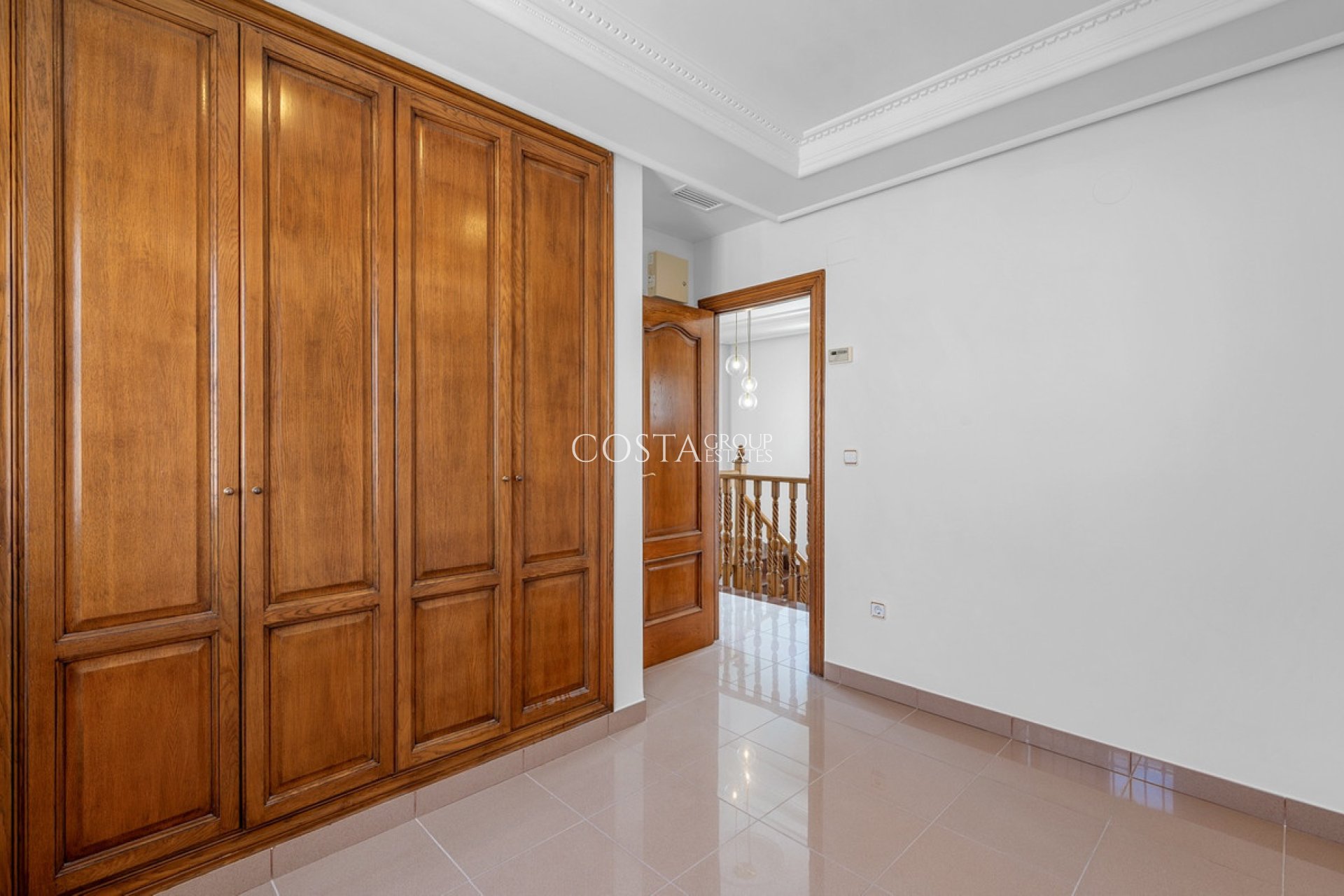 Herverkoop - Villa -
Torrevieja - Torrevieja Centro
