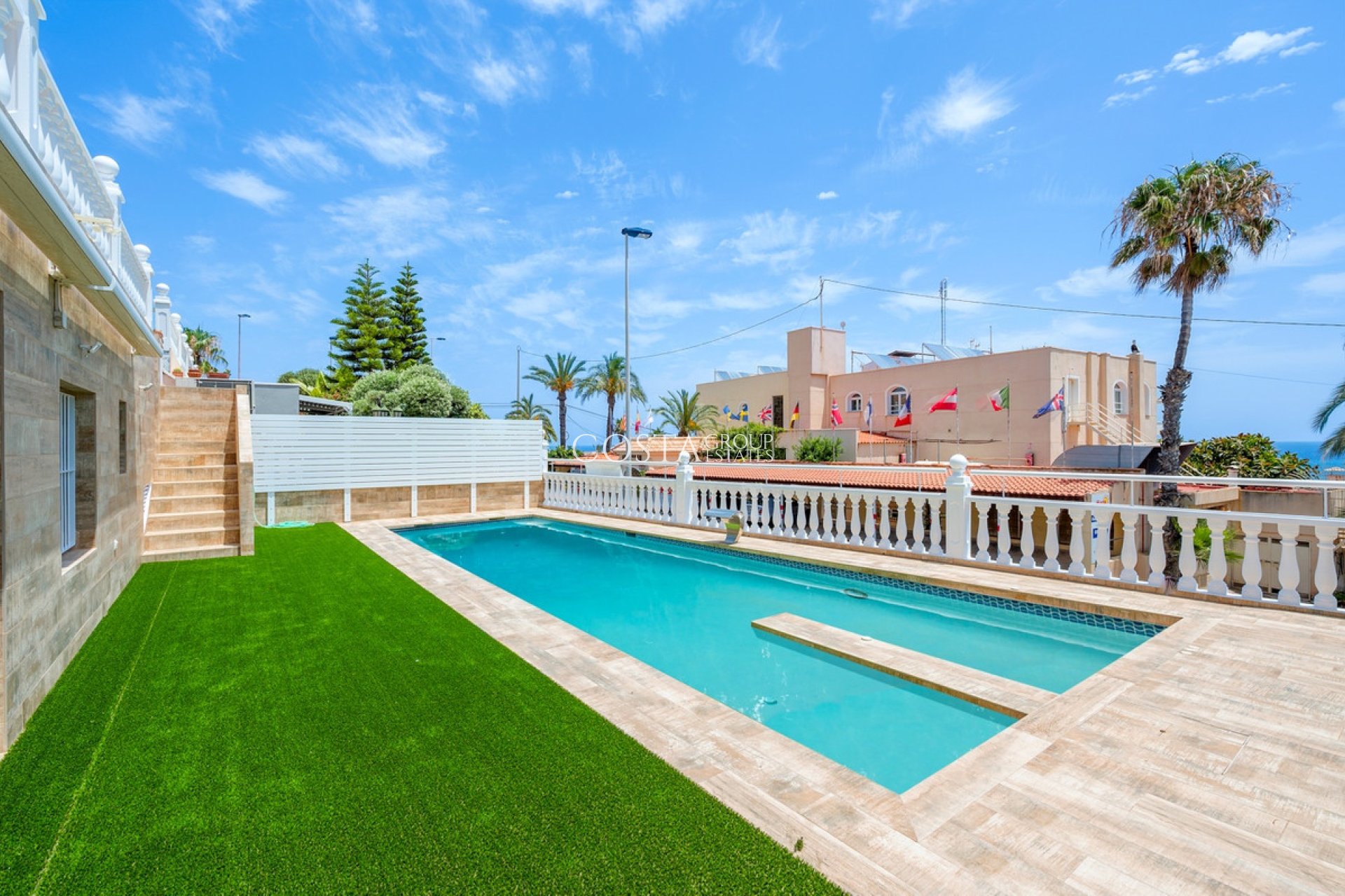 Herverkoop - Villa -
Torrevieja - Torrevieja Centro