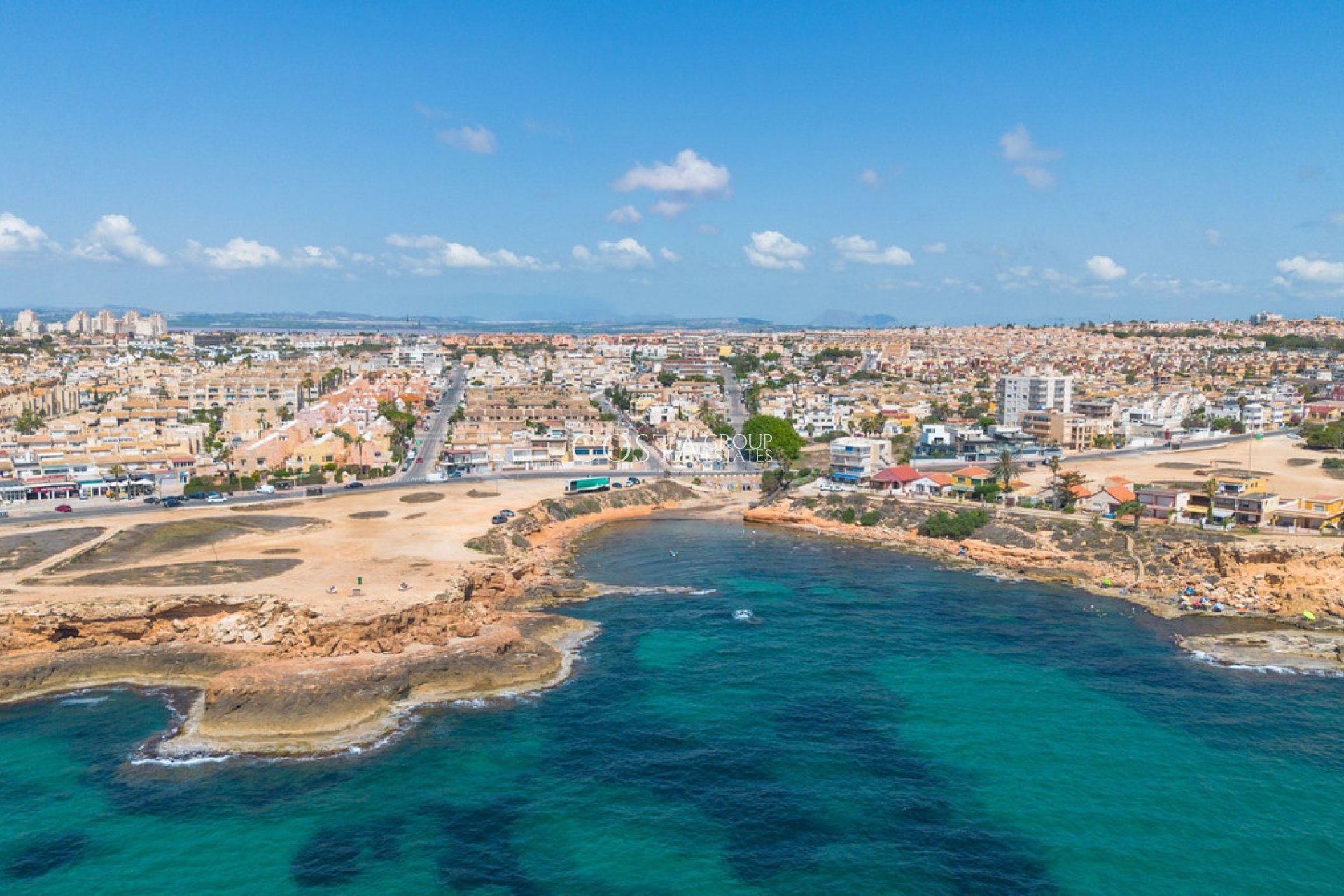 Herverkoop - Villa -
Torrevieja - Torrevieja Centro
