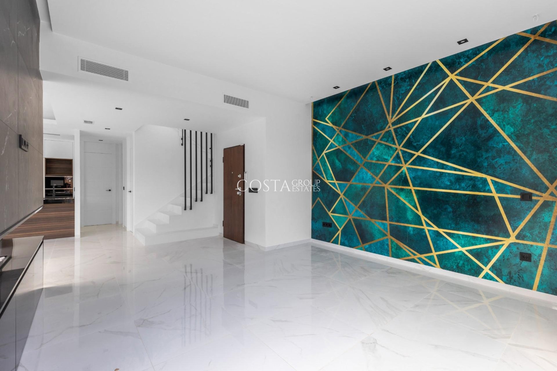 Herverkoop - Villa -
Torrevieja - Torrevieja Centro
