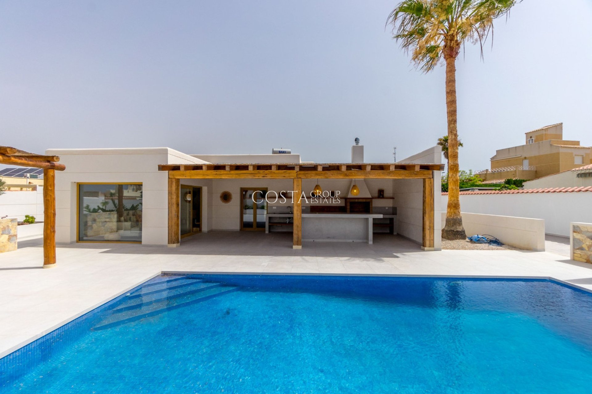 Herverkoop - Villa -
Torrevieja - Torrevieja Centro