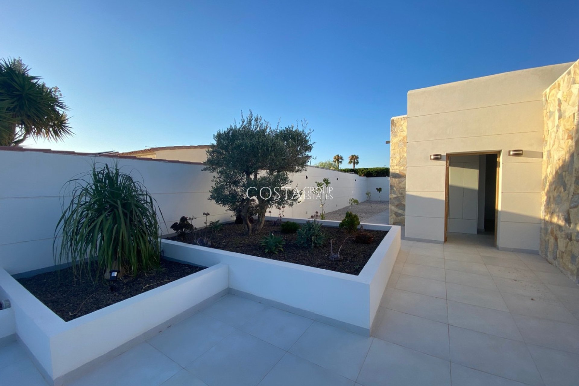 Herverkoop - Villa -
Torrevieja - Torrevieja Centro