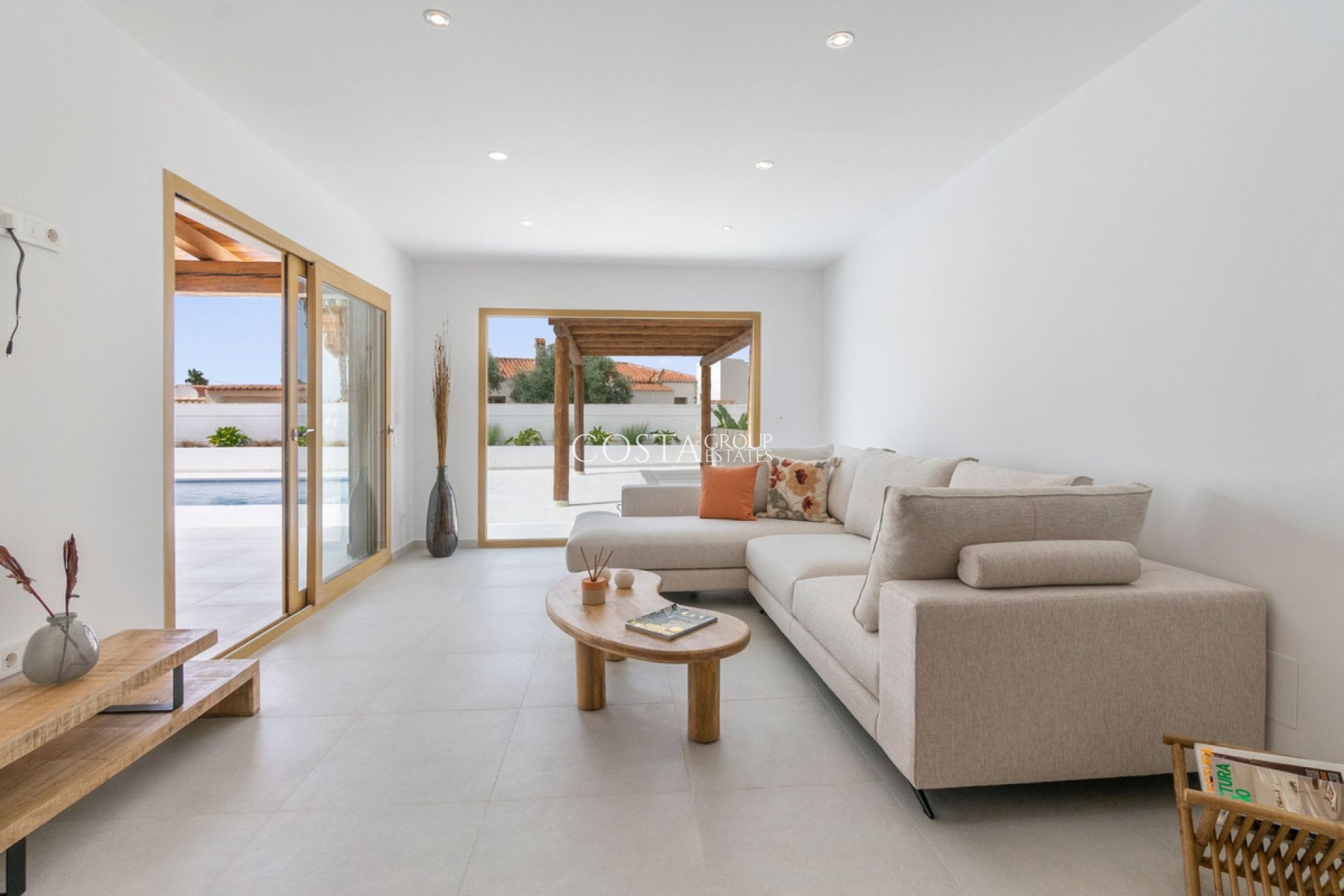 Herverkoop - Villa -
Torrevieja - Torrevieja Centro