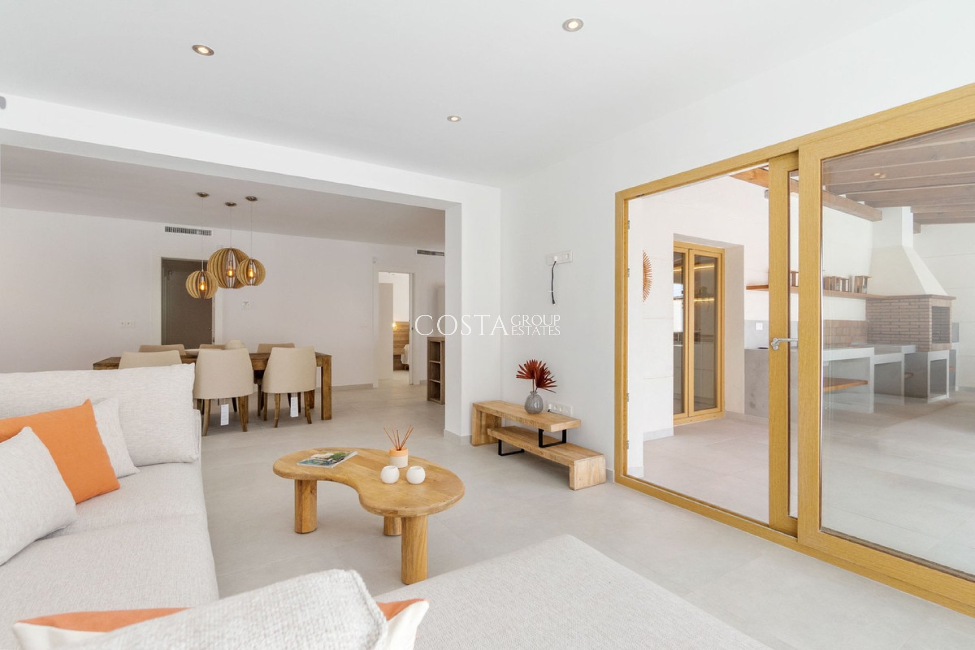 Herverkoop - Villa -
Torrevieja - Torrevieja Centro