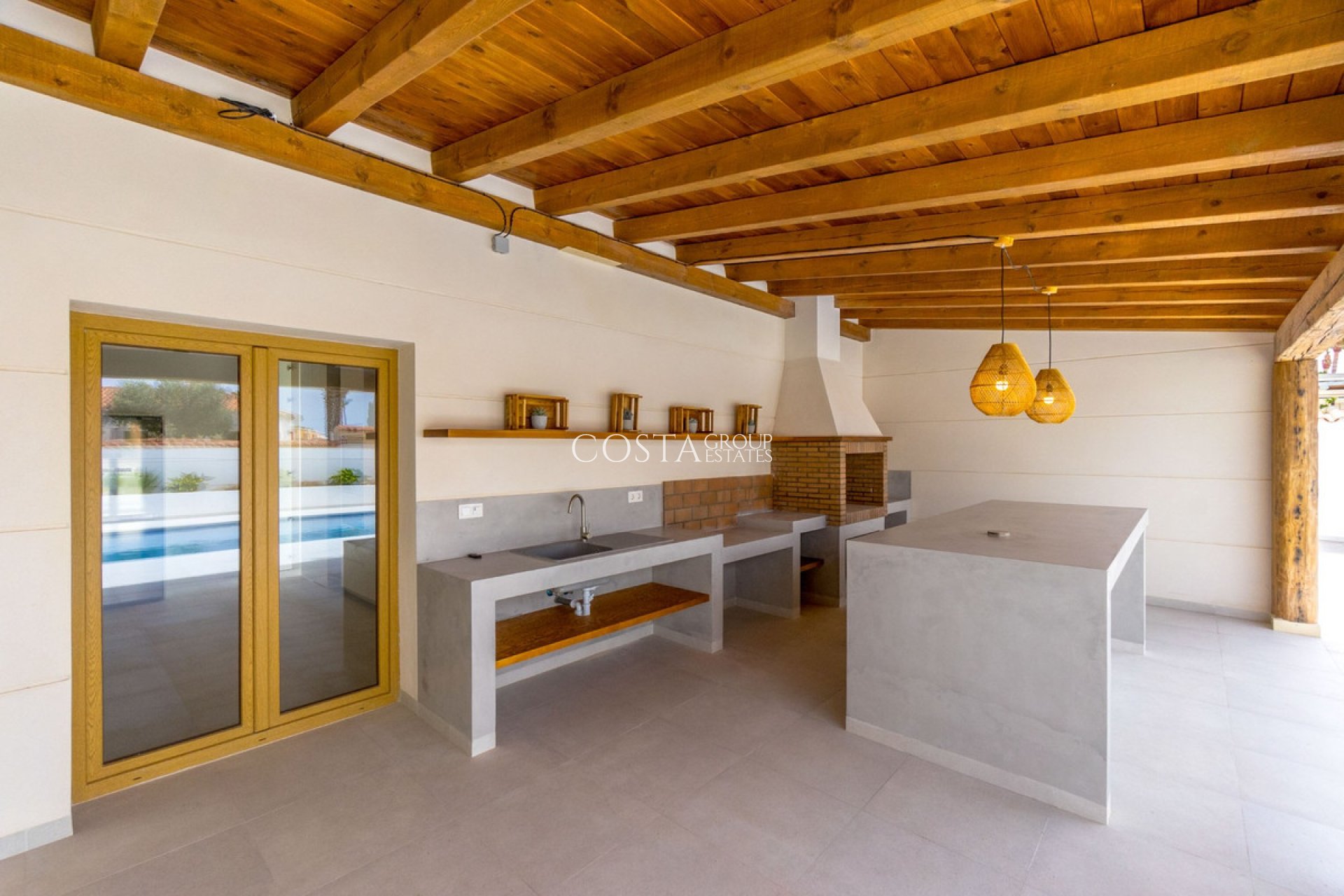 Herverkoop - Villa -
Torrevieja - Torrevieja Centro