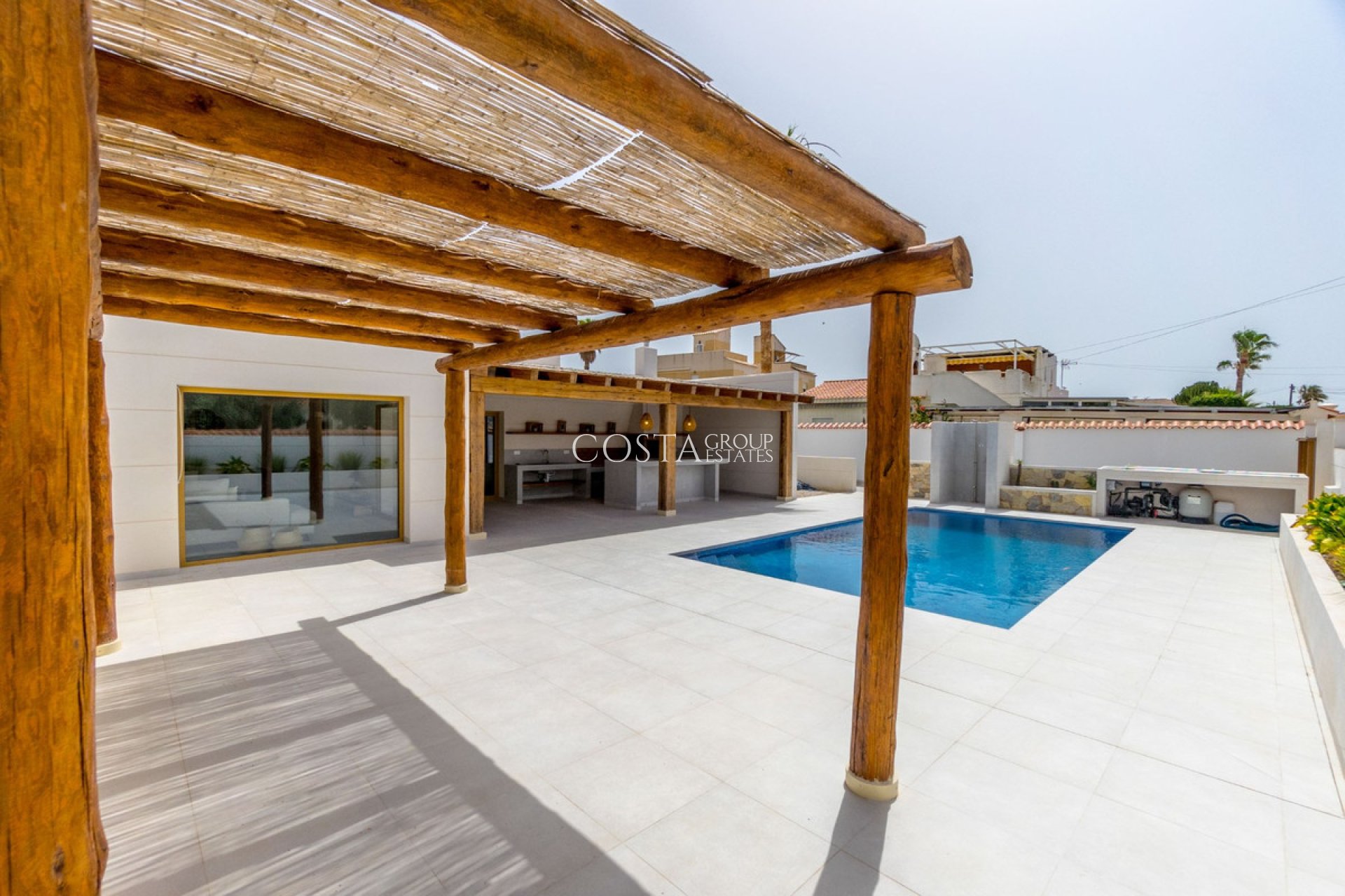 Herverkoop - Villa -
Torrevieja - Torrevieja Centro