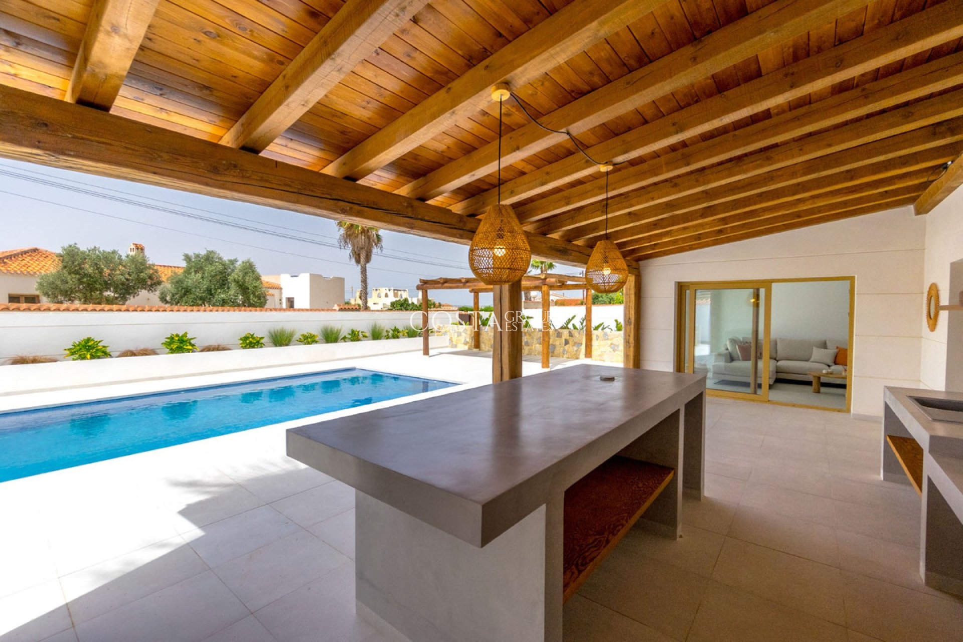 Herverkoop - Villa -
Torrevieja - Torrevieja Centro