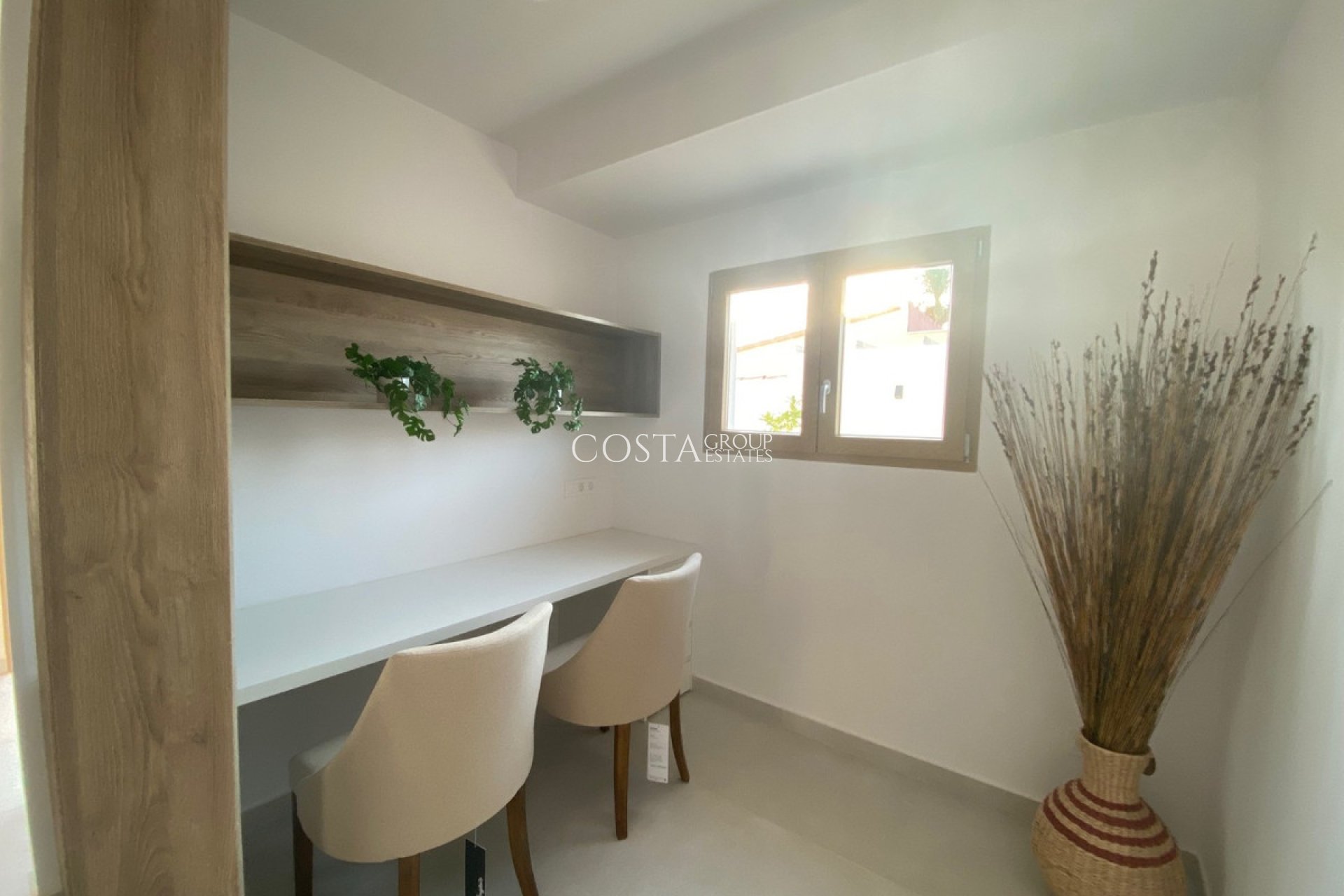Herverkoop - Villa -
Torrevieja - Torrevieja Centro