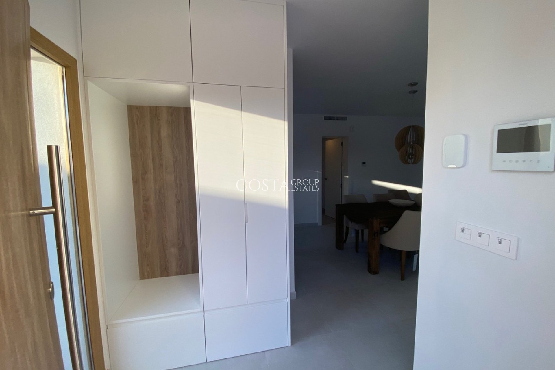 Herverkoop - Villa -
Torrevieja - Torrevieja Centro