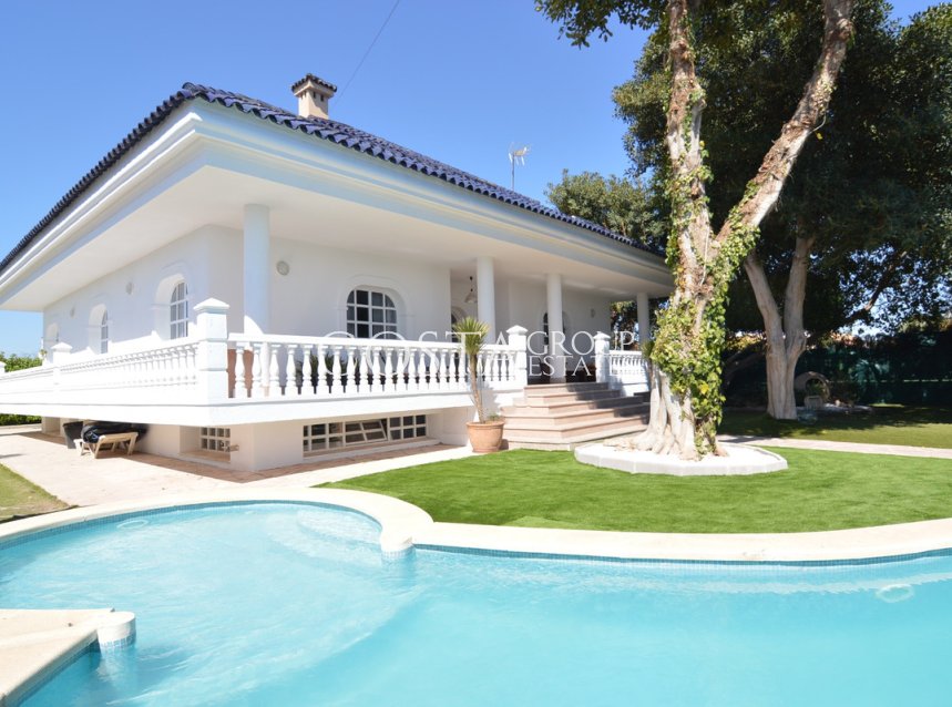 Herverkoop - Villa -
Torrevieja - Torrevieja Centro
