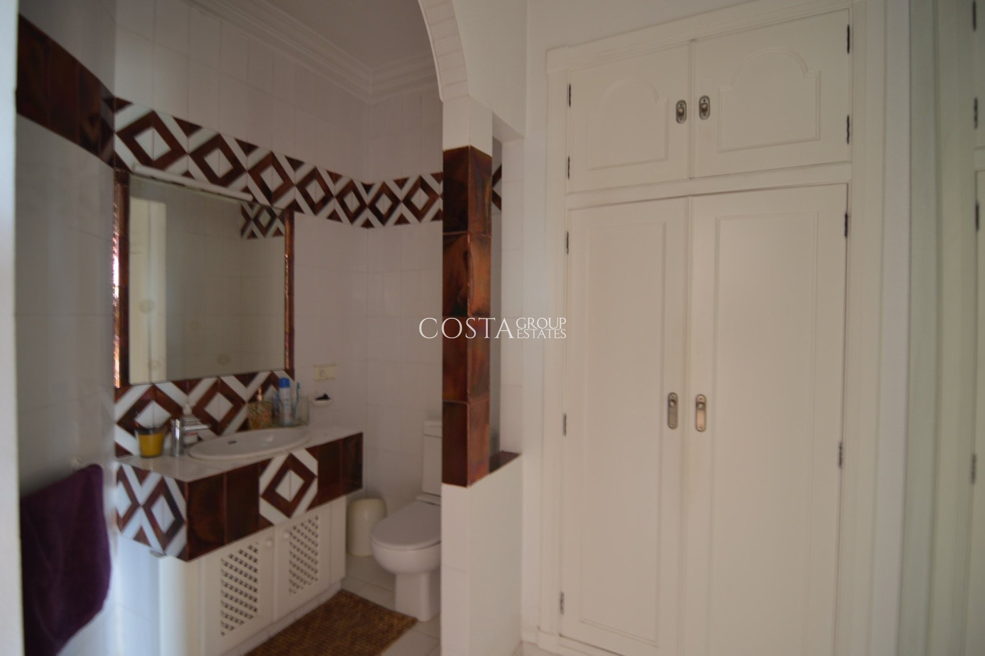 Herverkoop - Villa -
Torrevieja - Torrevieja Centro