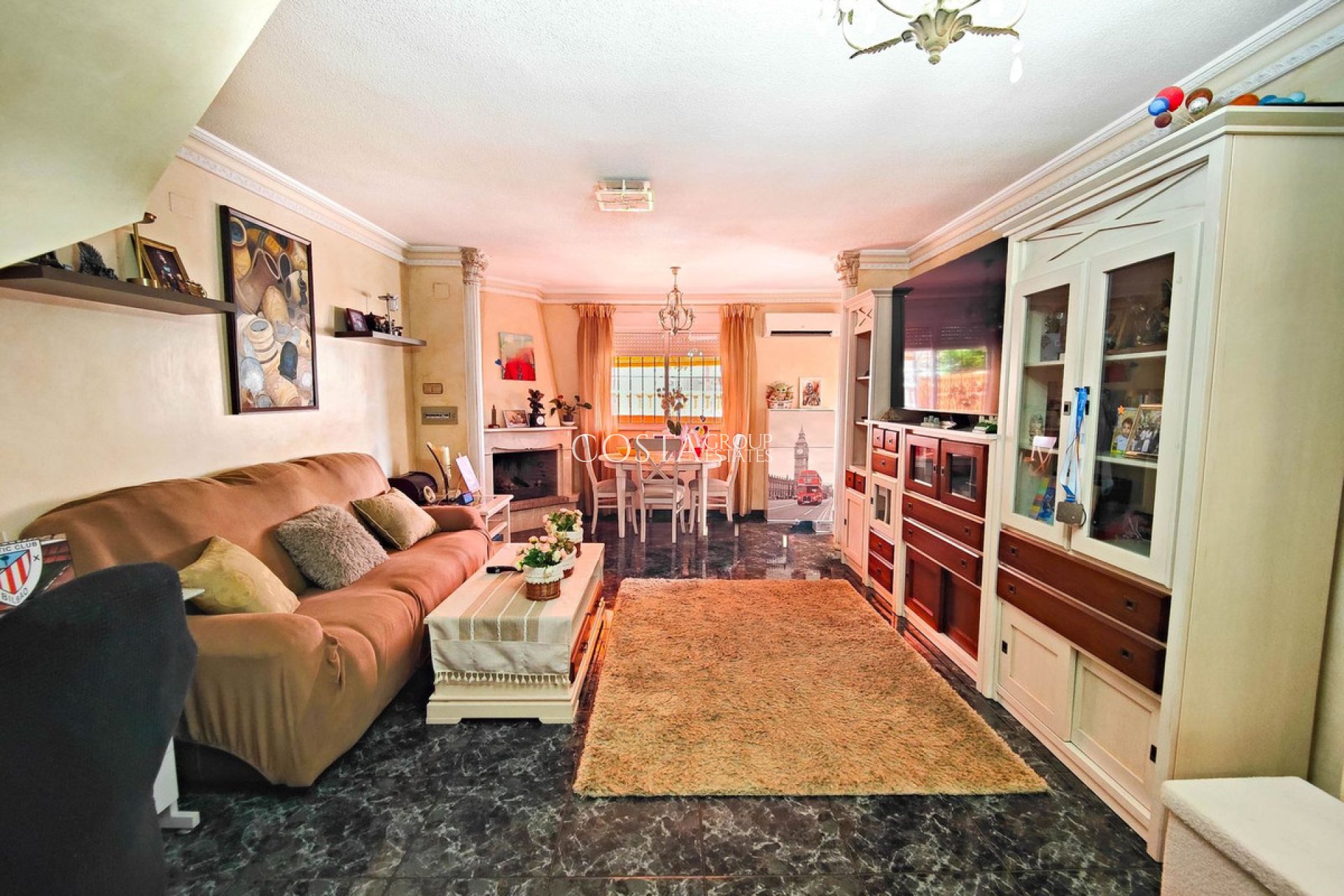 Herverkoop - Villa -
Torrevieja - Torrevieja Centro