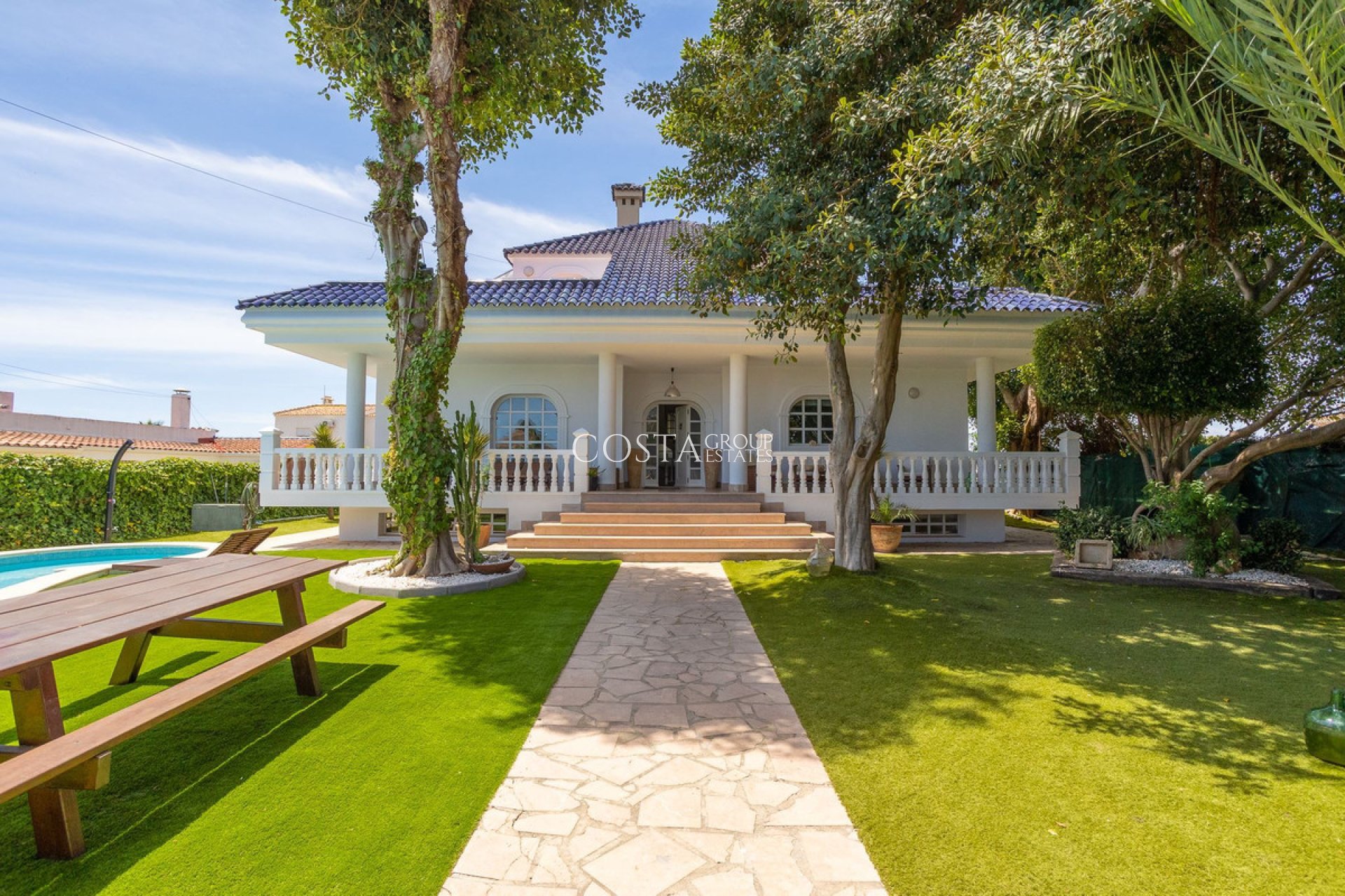 Herverkoop - Villa -
Torrevieja - Torrevieja Centro