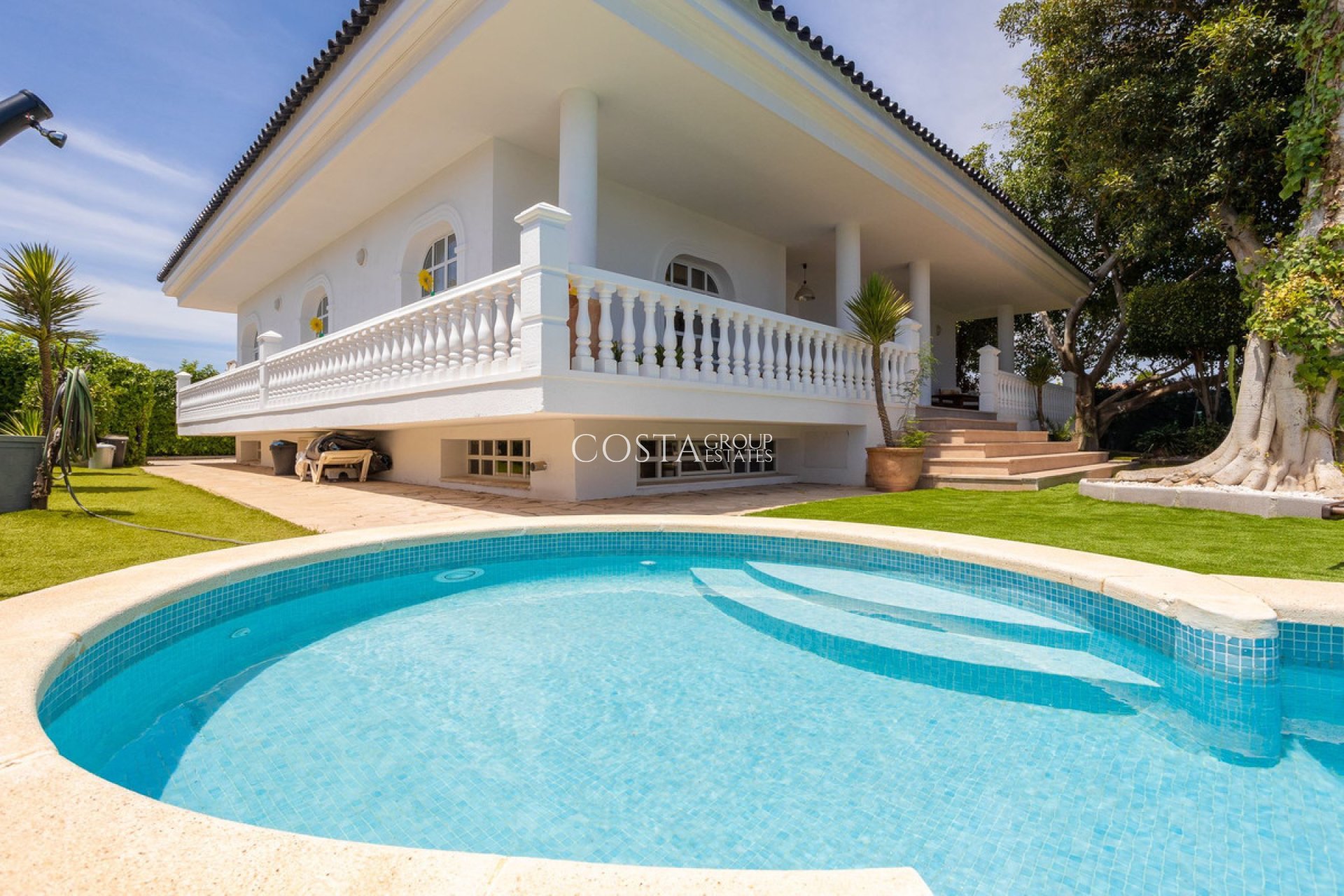 Herverkoop - Villa -
Torrevieja - Torrevieja Centro