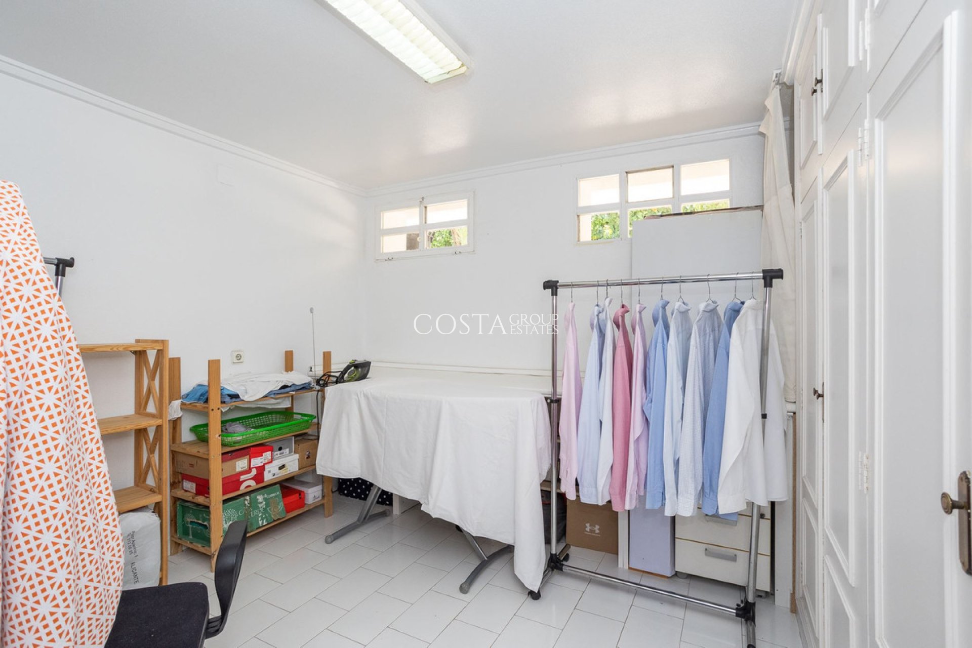 Herverkoop - Villa -
Torrevieja - Torrevieja Centro