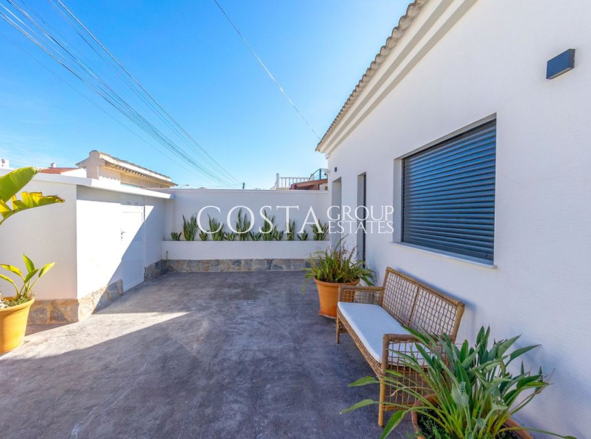 Herverkoop - Villa -
Torrevieja - Torrevieja Centro