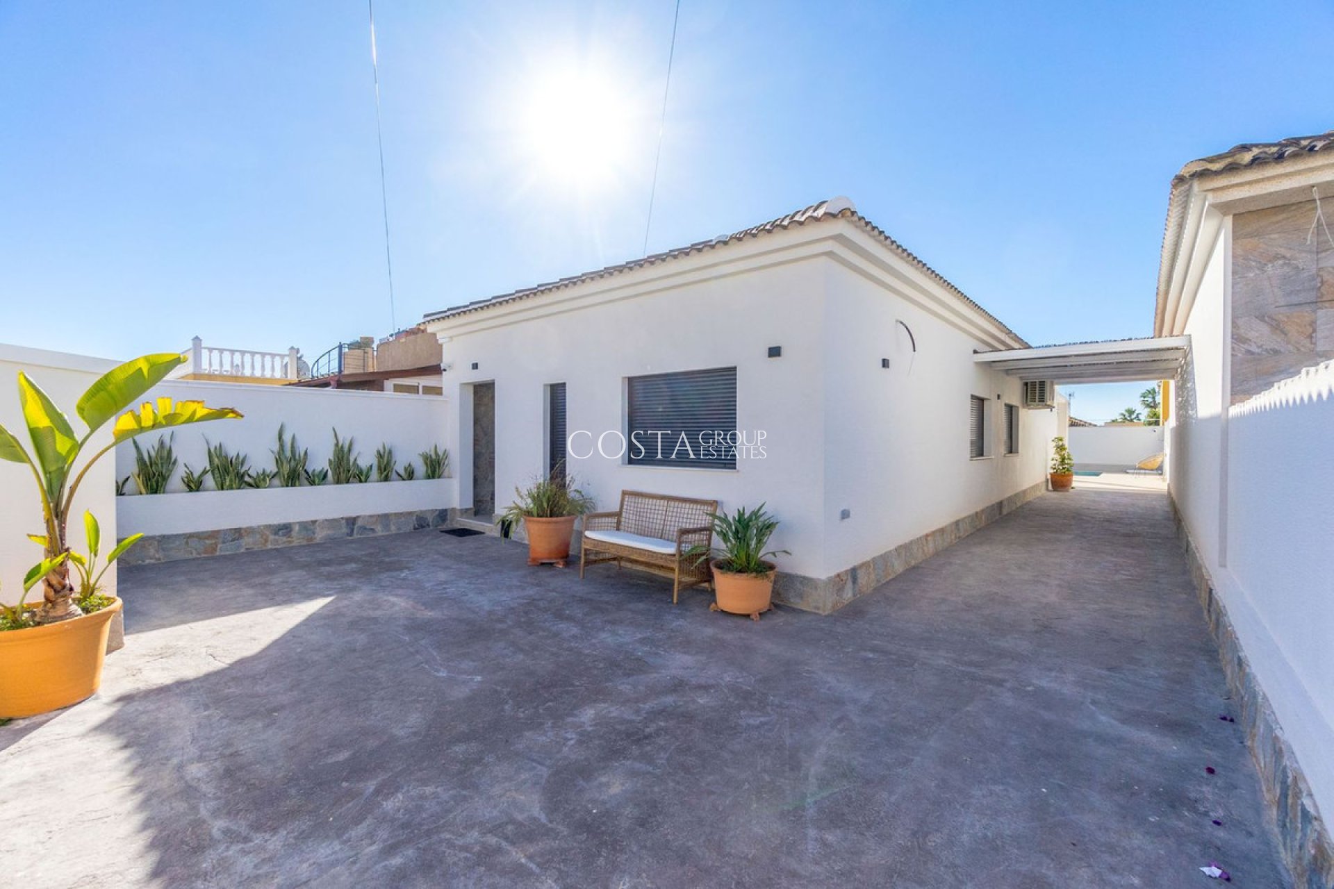 Herverkoop - Villa -
Torrevieja - Torrevieja Centro