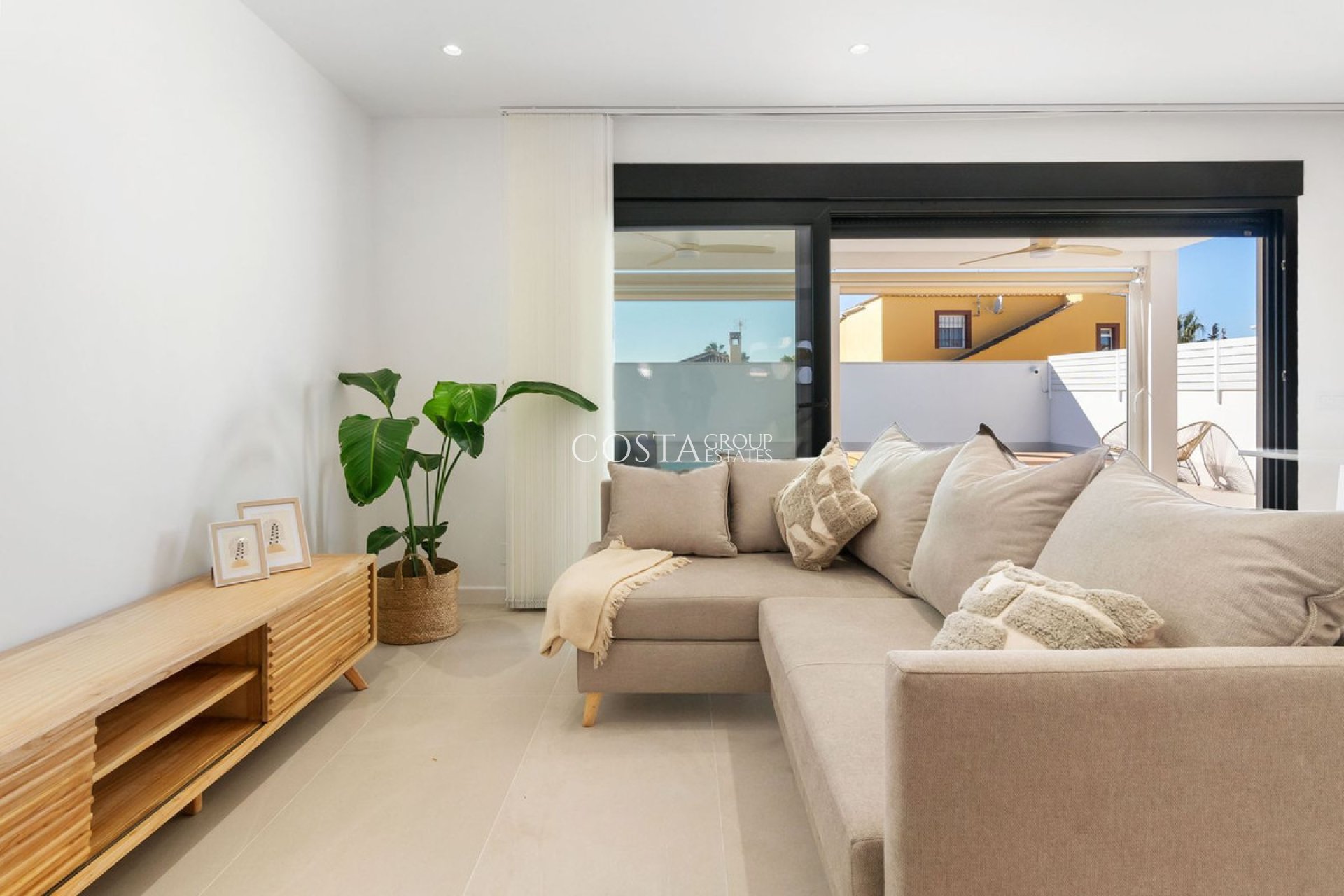 Herverkoop - Villa -
Torrevieja - Torrevieja Centro