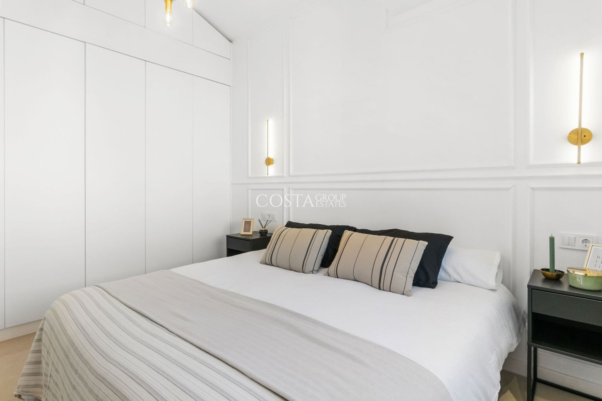 Herverkoop - Villa -
Torrevieja - Torrevieja Centro