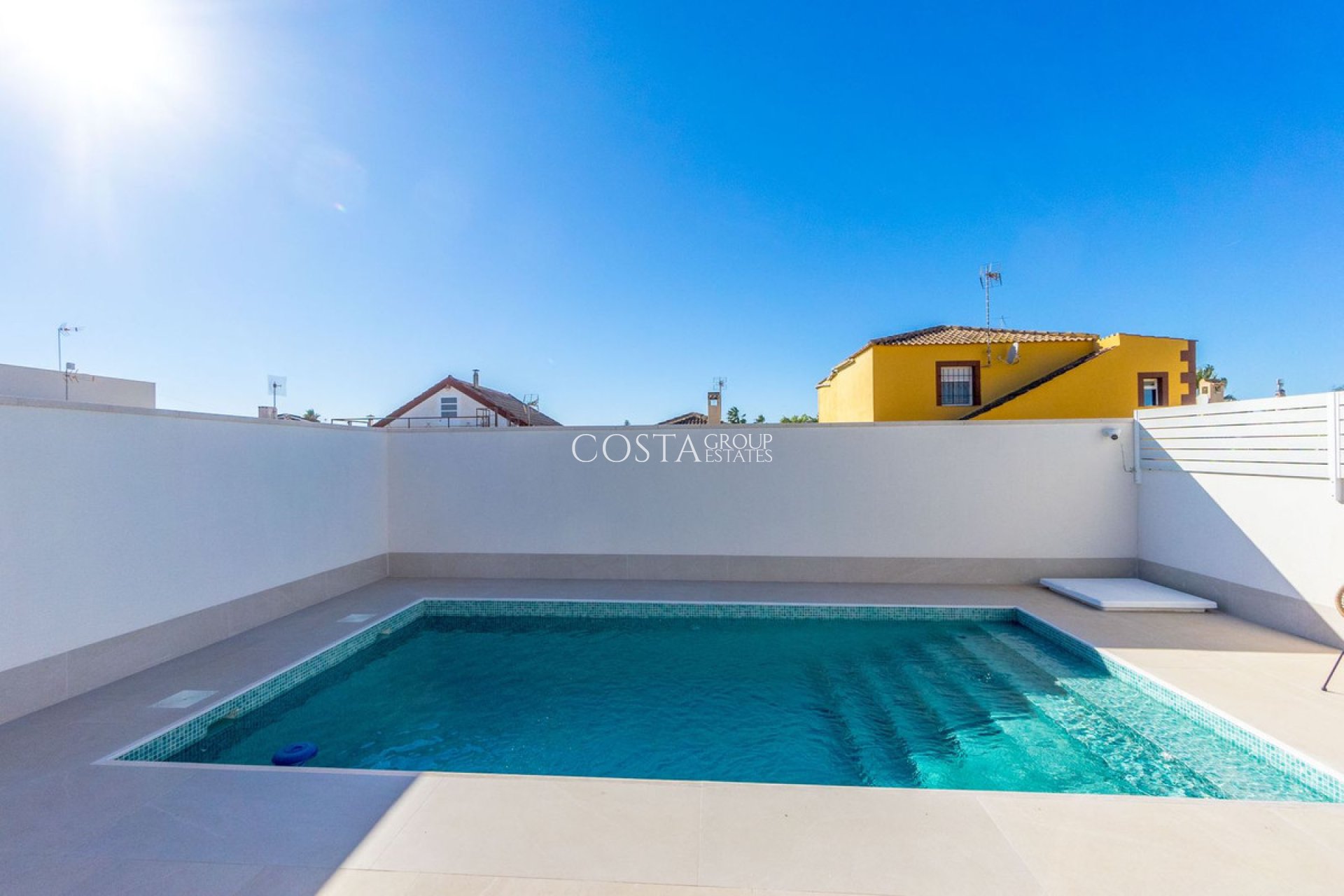 Herverkoop - Villa -
Torrevieja - Torrevieja Centro