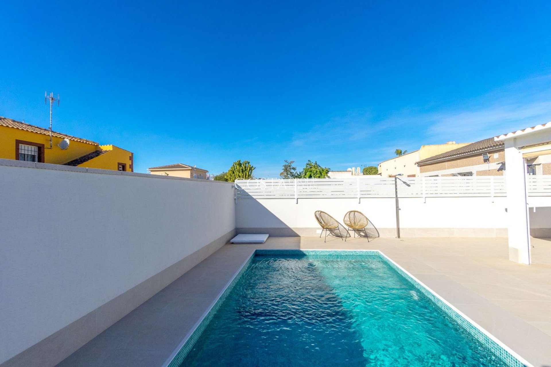 Herverkoop - Villa -
Torrevieja - Torrevieja Centro