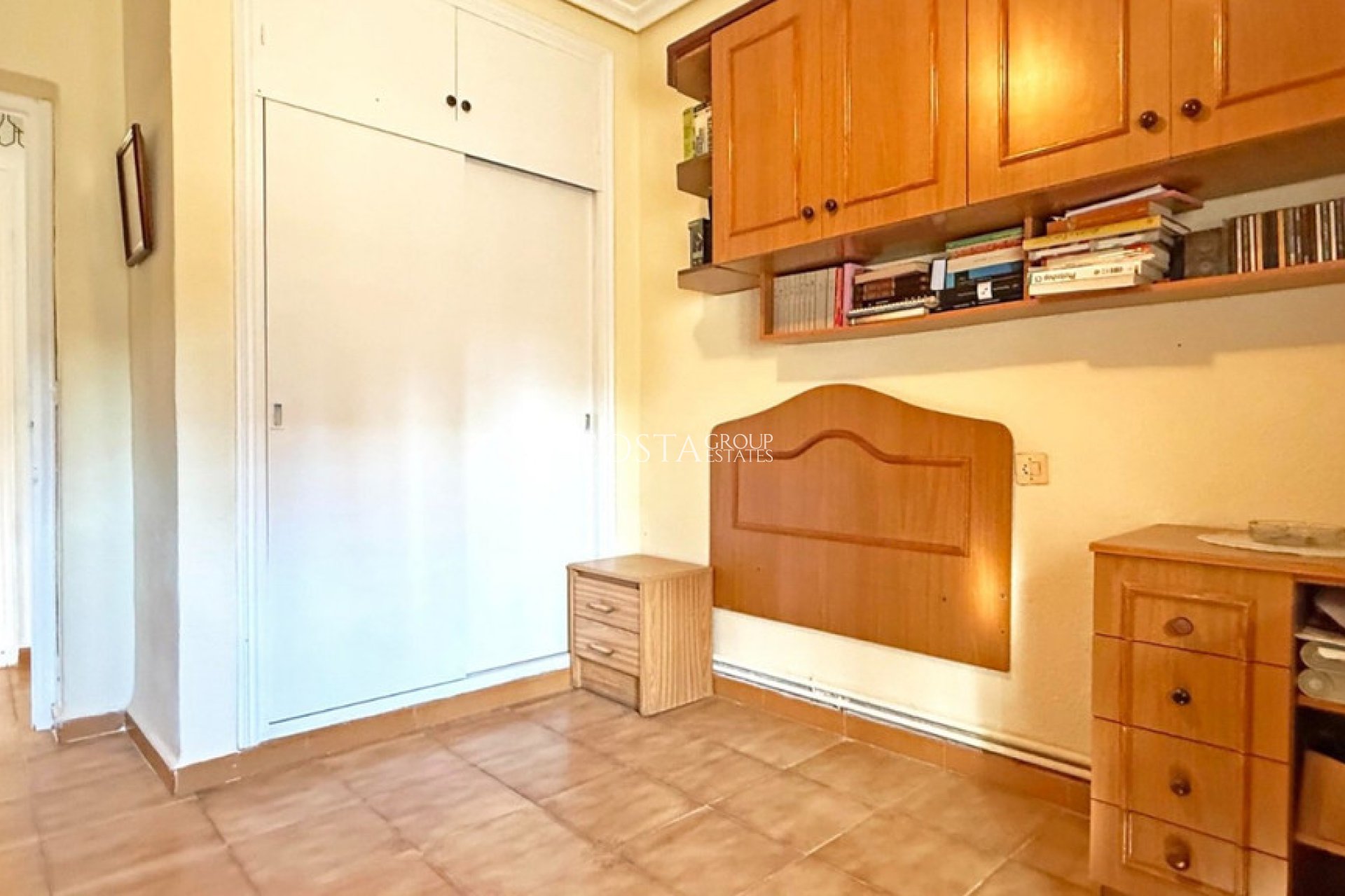 Herverkoop - Villa -
Torrevieja - Torrevieja Centro