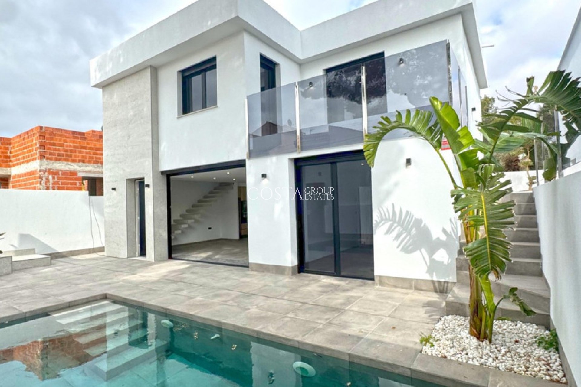 Herverkoop - Villa -
Torrevieja - Torrevieja Centro