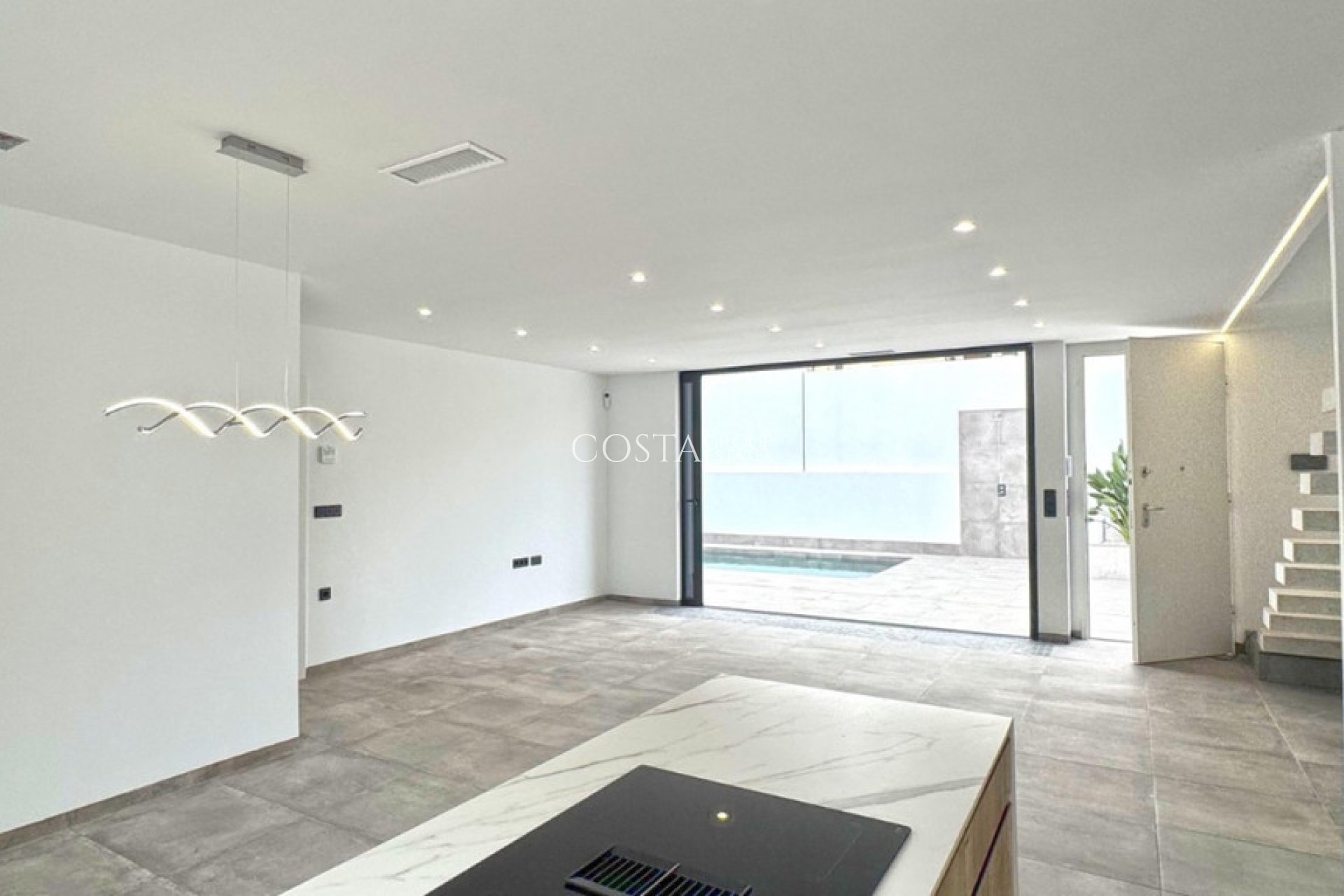 Herverkoop - Villa -
Torrevieja - Torrevieja Centro