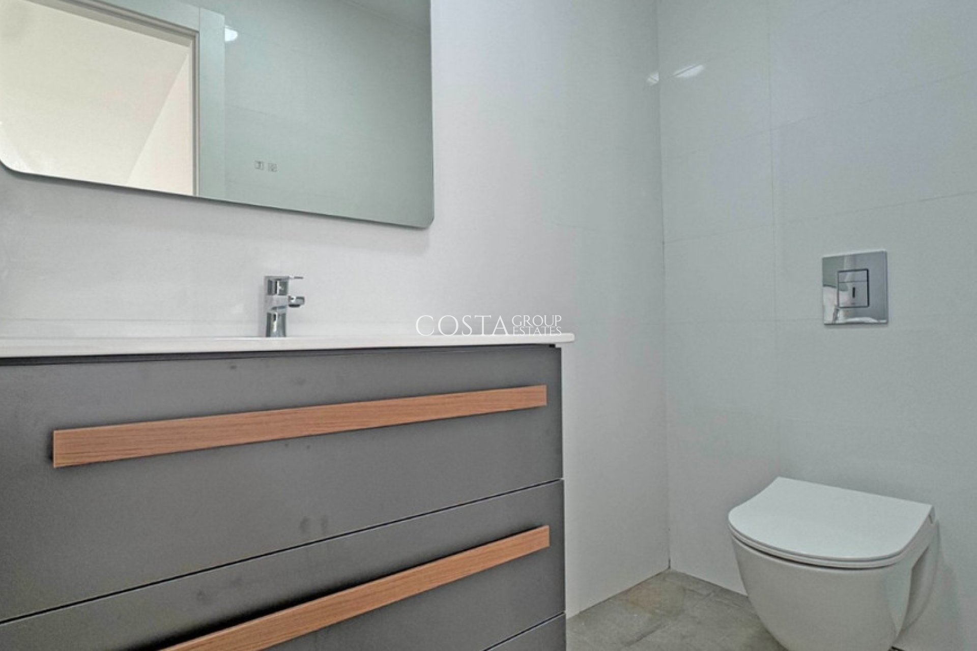 Herverkoop - Villa -
Torrevieja - Torrevieja Centro