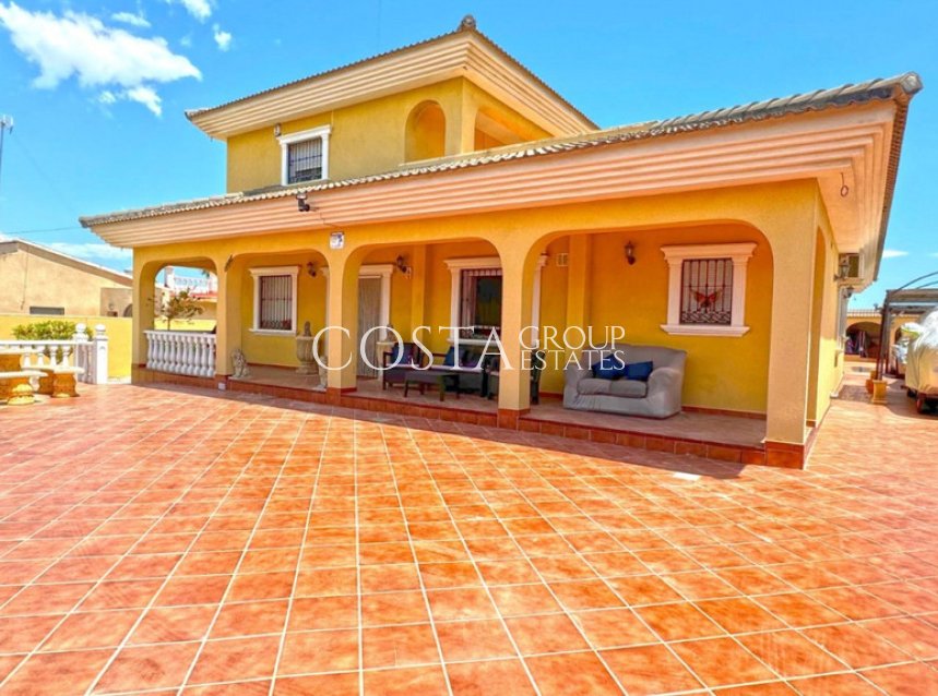 Herverkoop - Villa -
Torrevieja - Torrevieja Centro