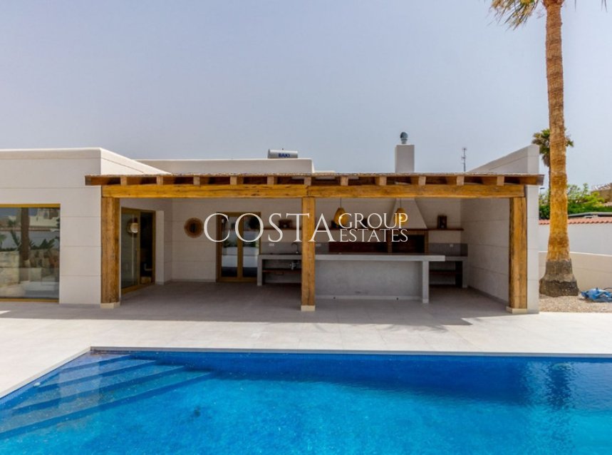 Herverkoop - Villa -
Torrevieja - Torrevieja Centro