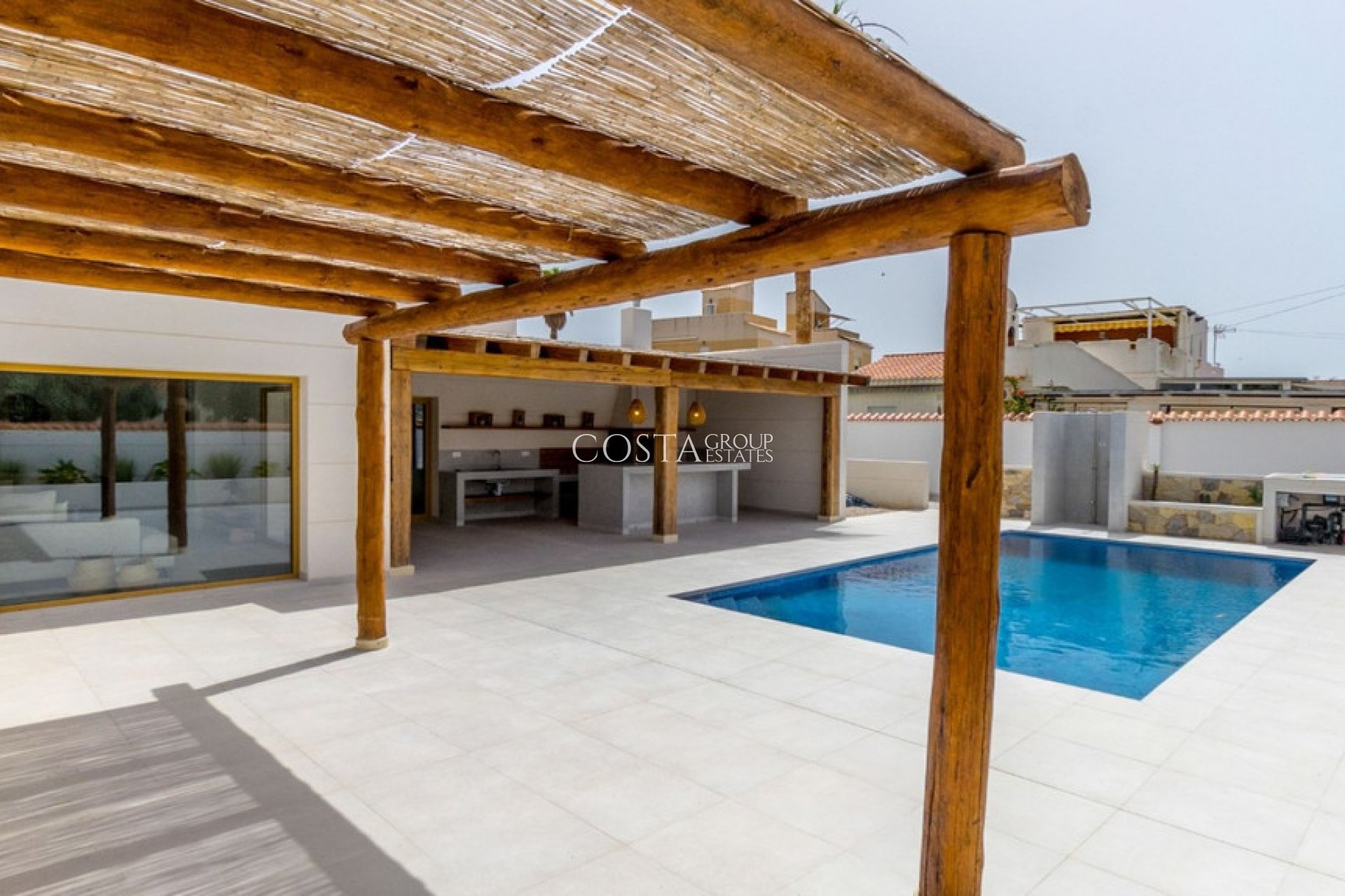 Herverkoop - Villa -
Torrevieja - Torrevieja Centro
