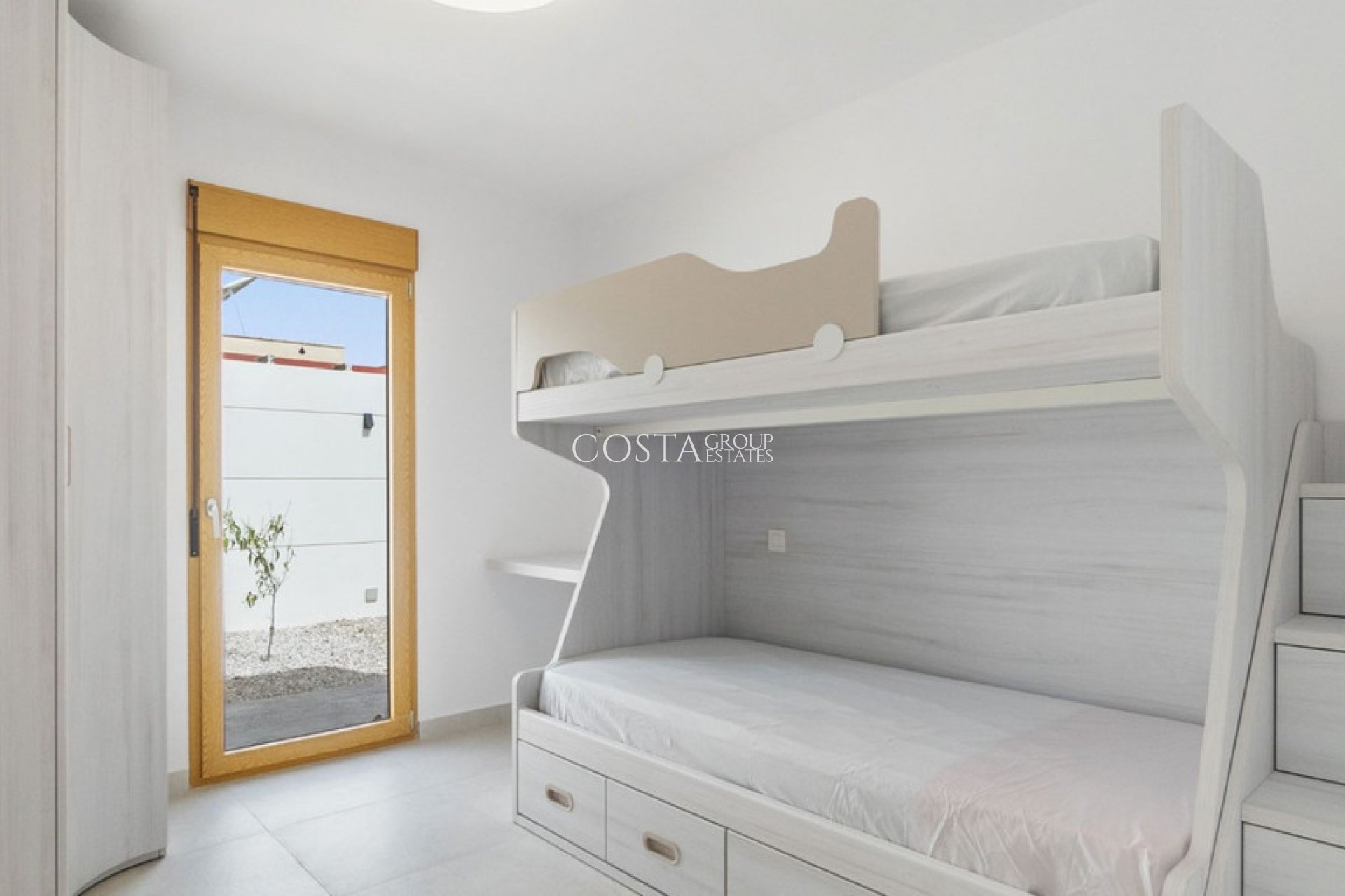 Herverkoop - Villa -
Torrevieja - Torrevieja Centro