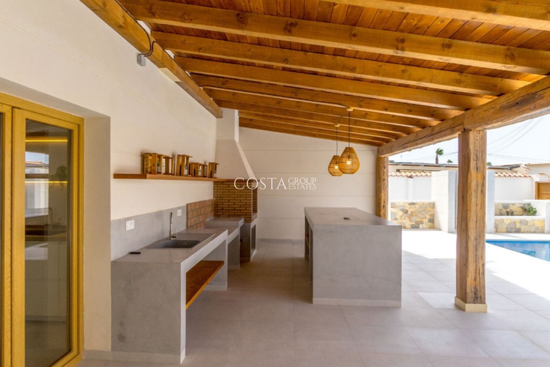 Herverkoop - Villa -
Torrevieja - Torrevieja Centro