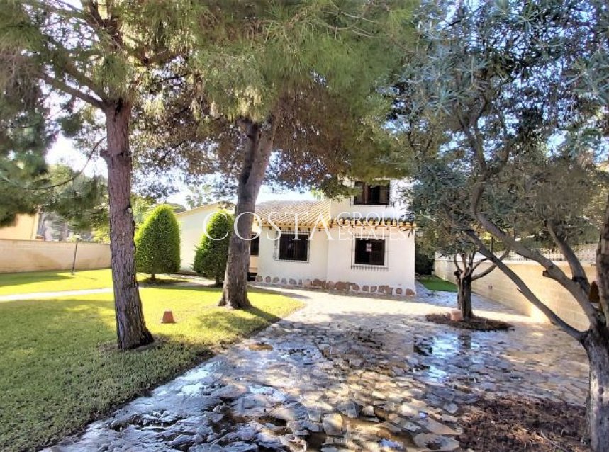 Herverkoop - Villa -
Torrevieja - Torrevieja Centro