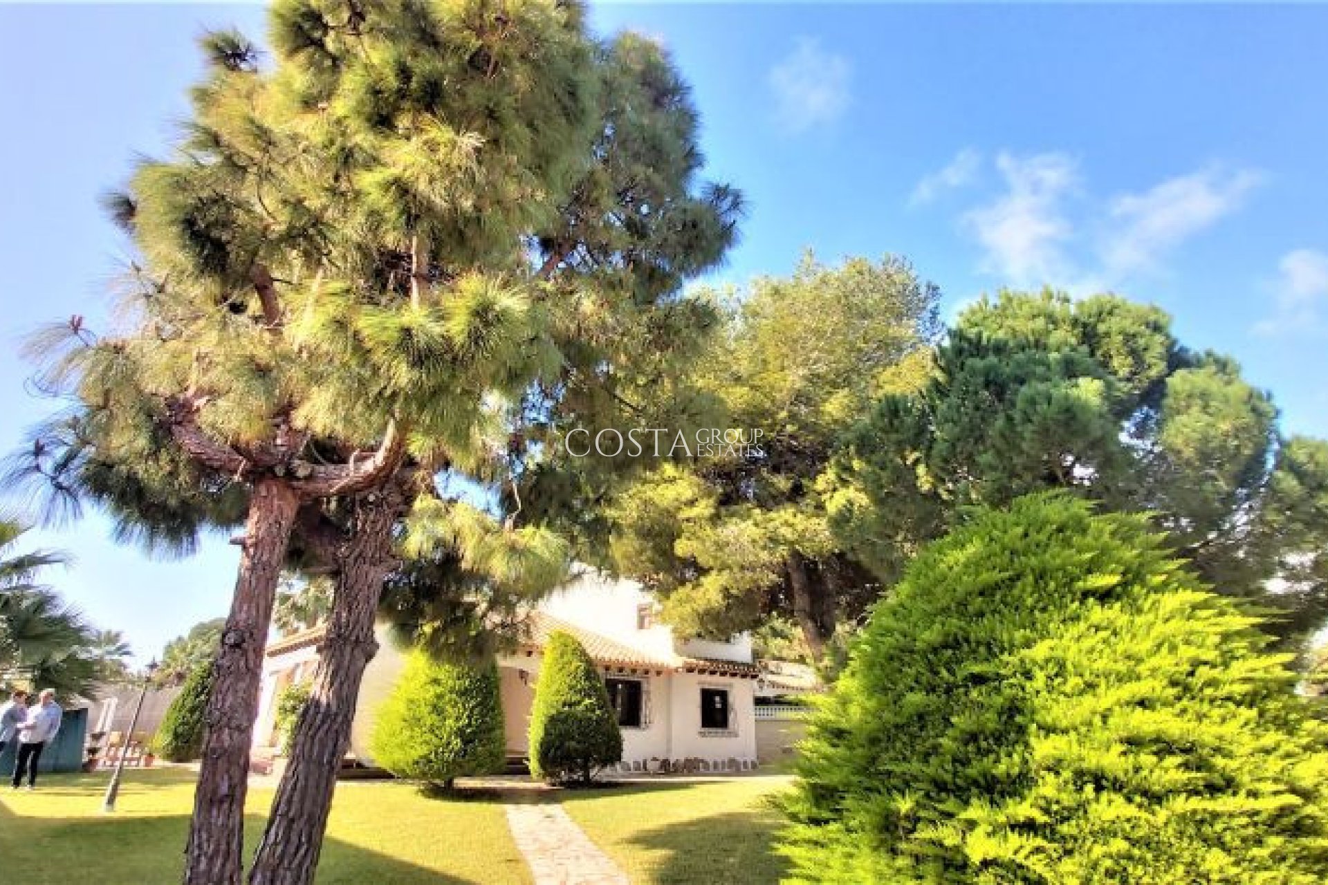 Herverkoop - Villa -
Torrevieja - Torrevieja Centro