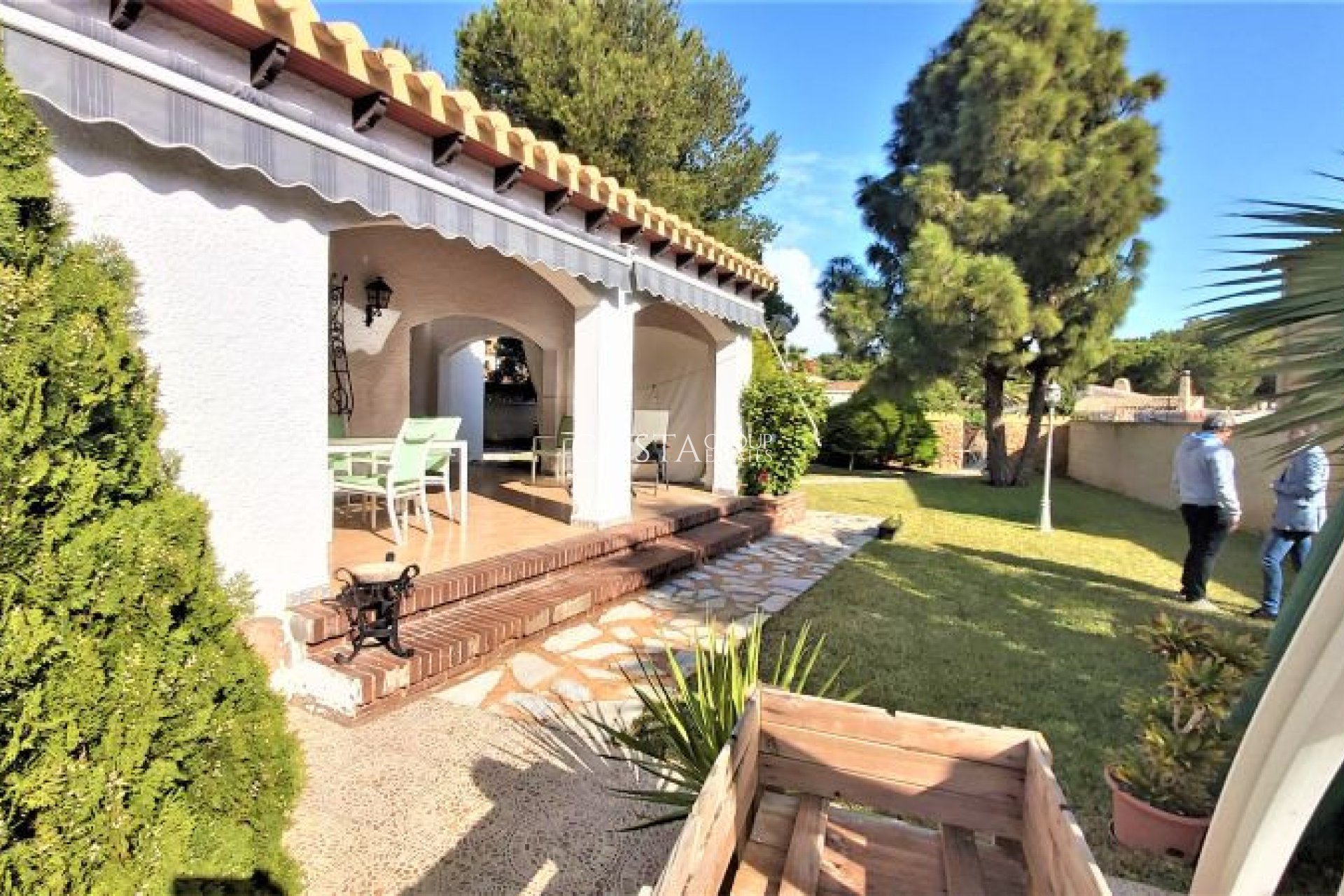 Herverkoop - Villa -
Torrevieja - Torrevieja Centro