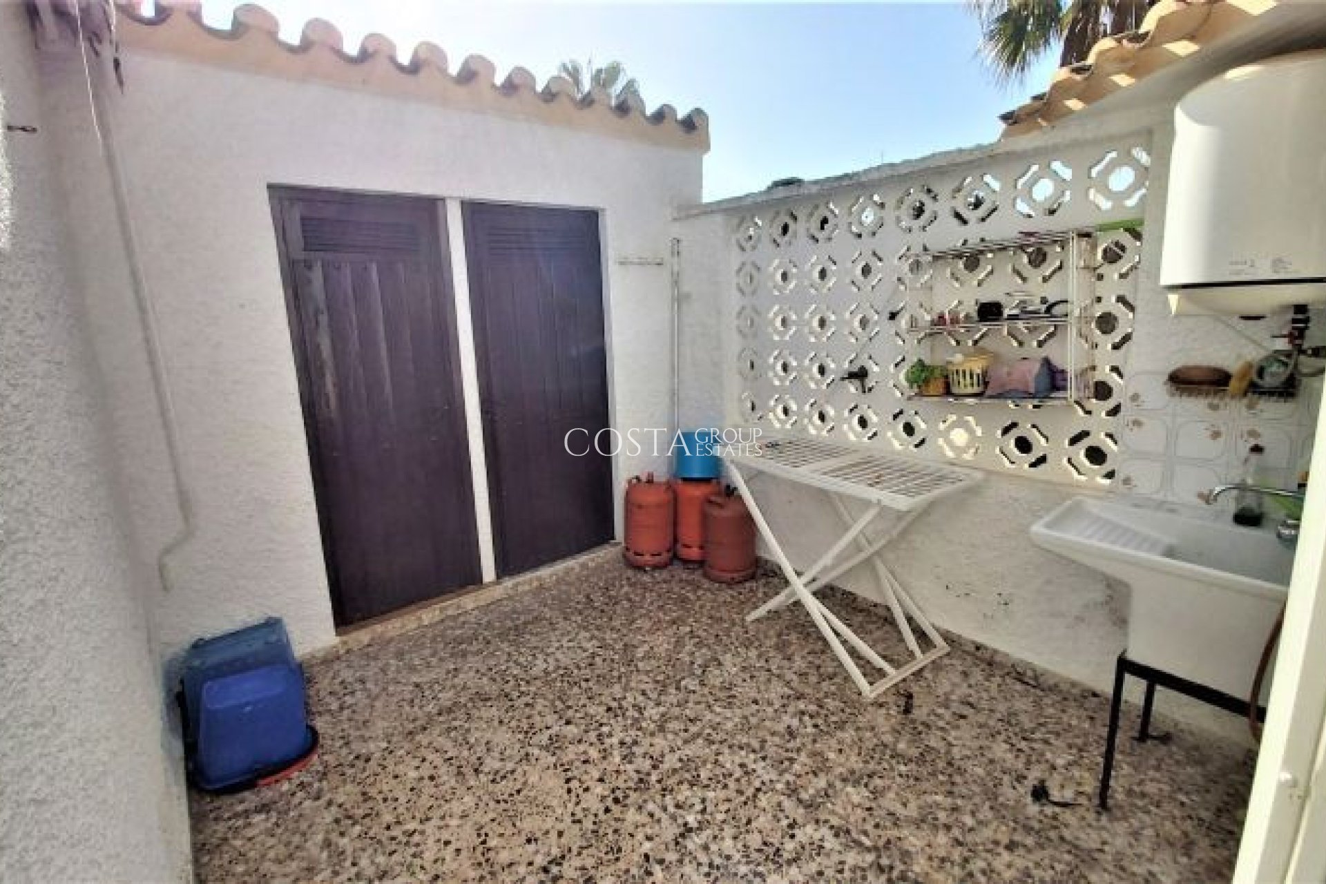 Herverkoop - Villa -
Torrevieja - Torrevieja Centro