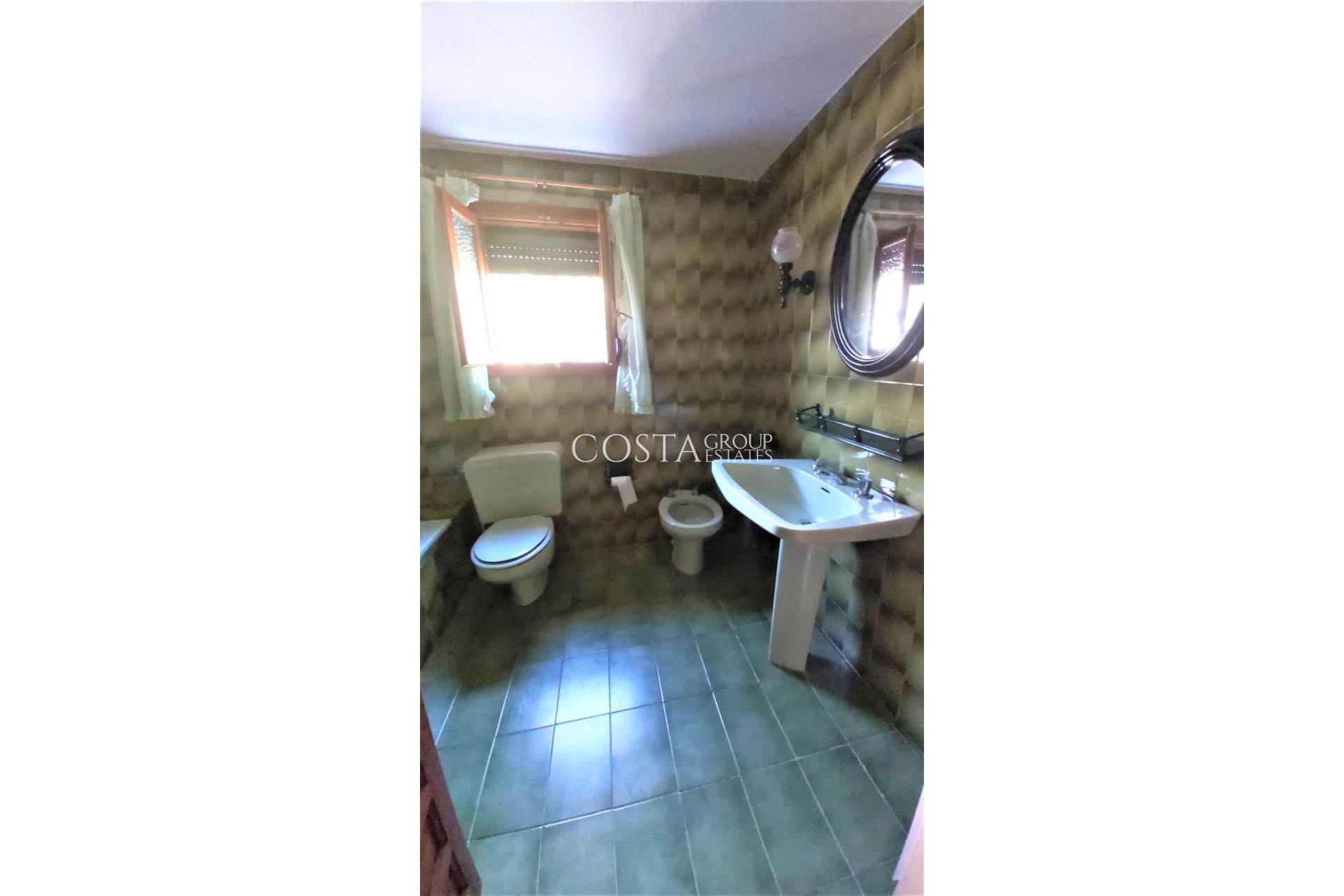 Herverkoop - Villa -
Torrevieja - Torrevieja Centro