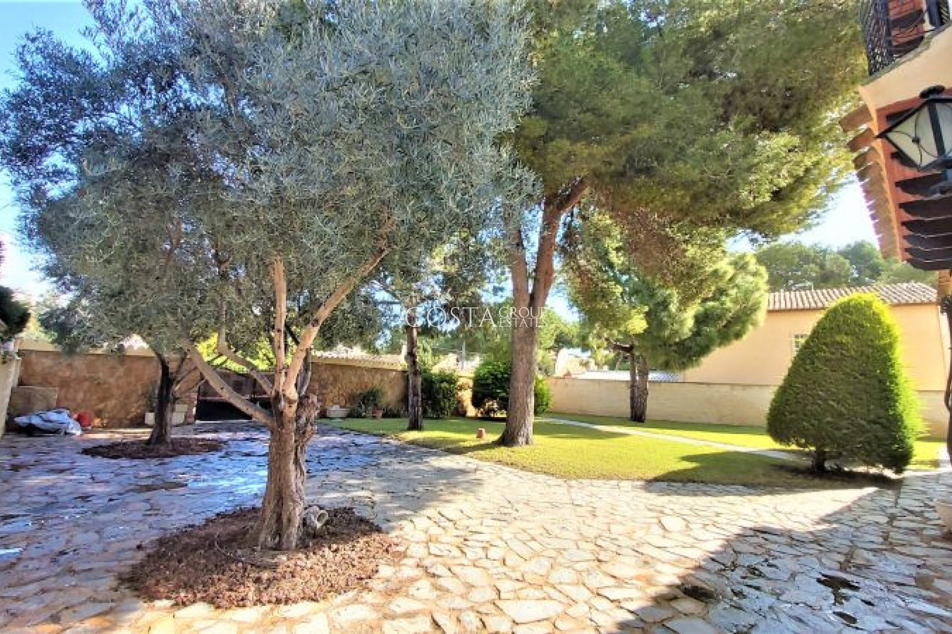 Herverkoop - Villa -
Torrevieja - Torrevieja Centro