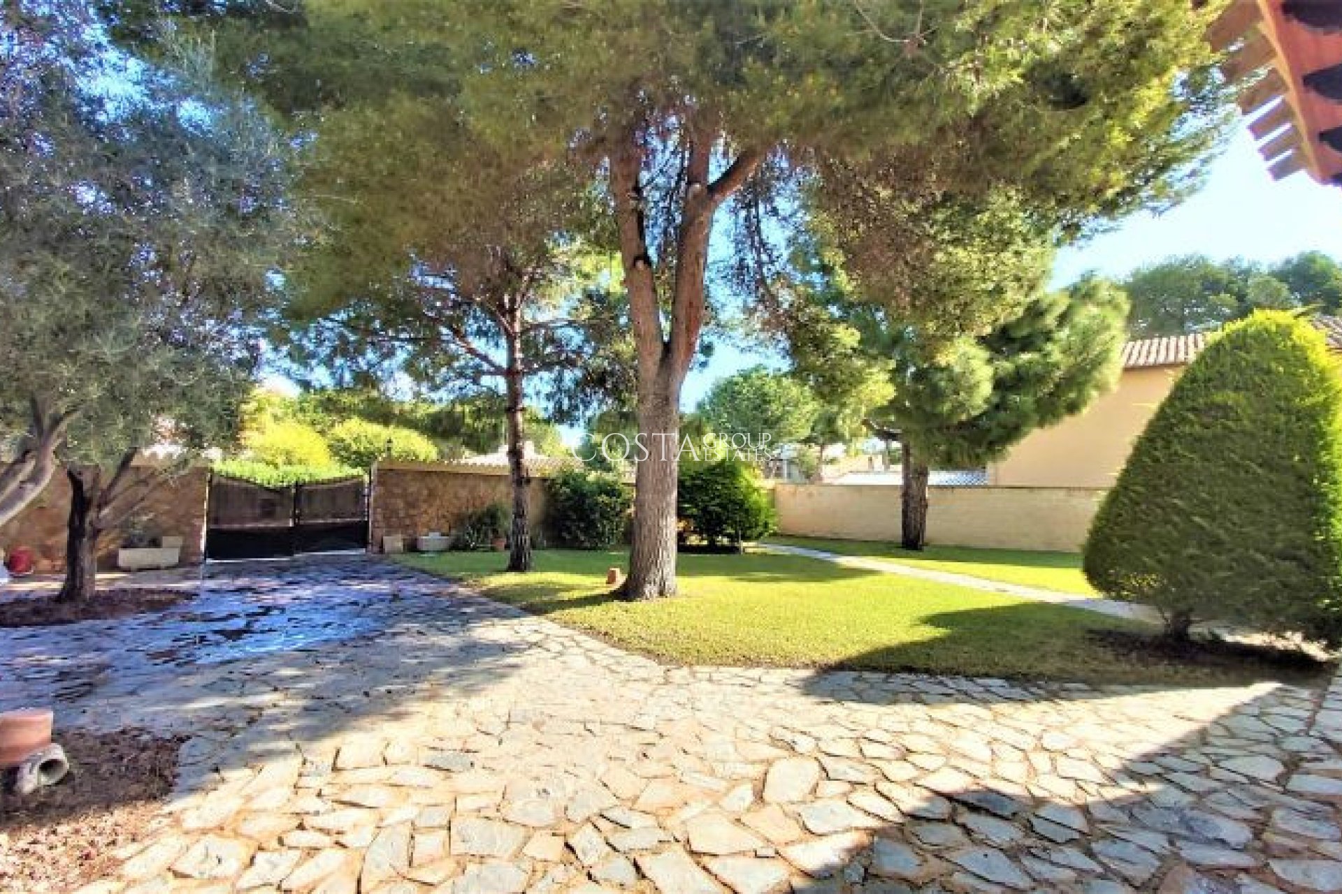 Herverkoop - Villa -
Torrevieja - Torrevieja Centro